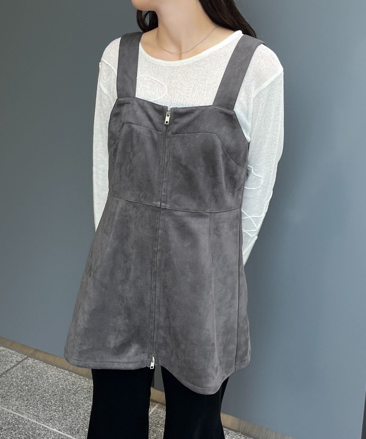 【レトロガール/RETRO GIRL】のスウェードチュニックOP インテリア・キッズ・メンズ・レディースファッション・服の通販 founy(ファニー) 　ファッション　Fashion　レディースファッション　Fashion for Women　トップス・カットソー　Cut & Sew Tops　ワンピース　Dresses　チュニック　Tunic Tops & Dresses　おすすめ　Recommended / Our Picks　シンプル　Simple, Minimal　センター　Center, Center Line　チュニック　Tunic, Long Top　デニム　Denim, Jeans Material　トレンド　Trend, Trending Now　フレア　Flare, Flared　ベスト　Vest, Waistcoat　ベーシック　Basic, Essential　ボトム　Bottoms, Lower Wear　秋　Autumn　羽織　Haori, Light Jacket　チャコール|ID: prp329100004694670 ipo3291000000033899503