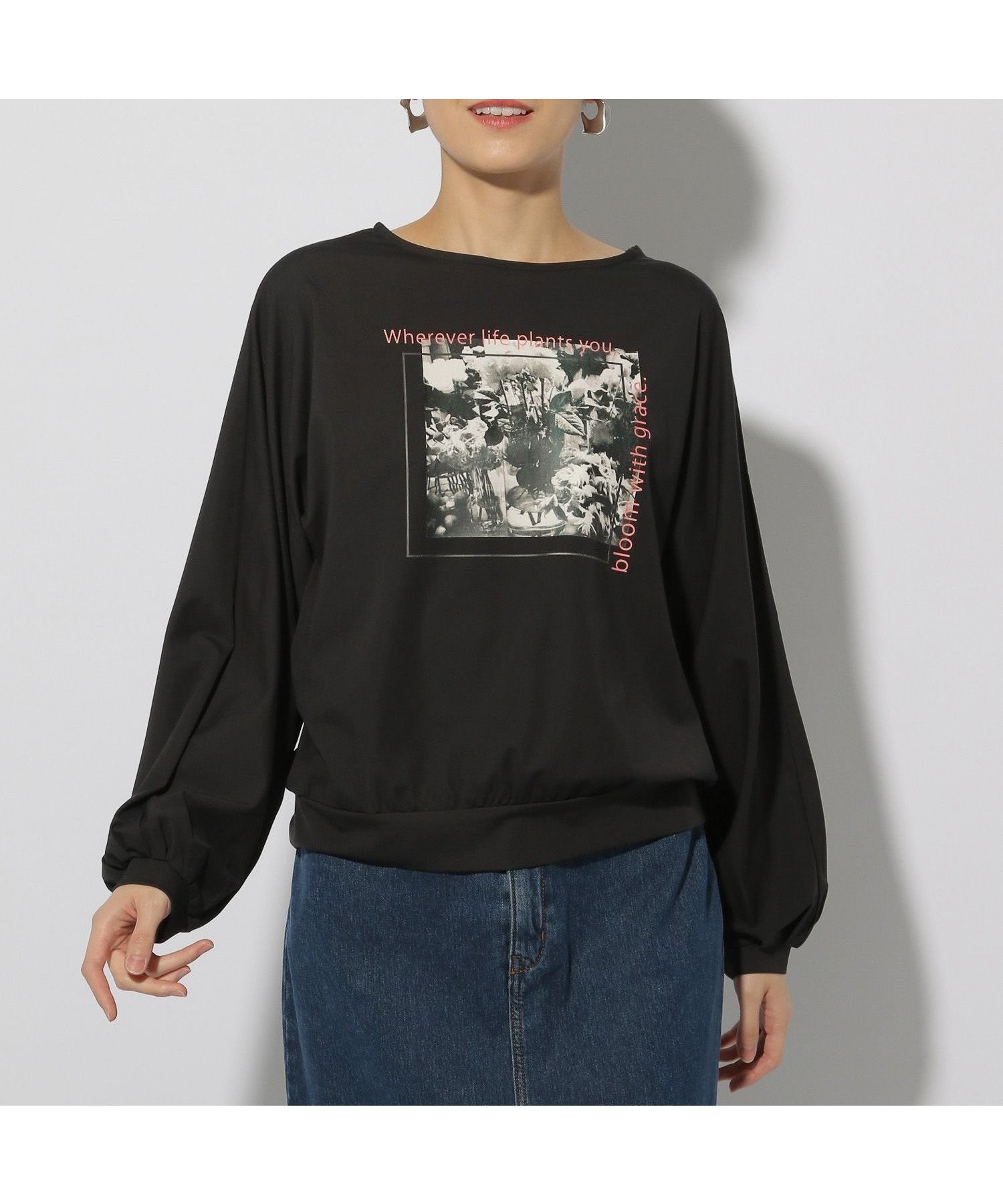 【エルーラ/Elura】のポンチフォトTシャツ/ 289200 インテリア・キッズ・メンズ・レディースファッション・服の通販 founy(ファニー) 　ファッション　Fashion　レディースファッション　Fashion for Women　トップス・カットソー　Cut & Sew Tops　シャツ・ブラウス・オフィスカジュアル　Elegant Blouses & Button-Ups　ロングTシャツ・Tシャツ　Longline T-Shirts & Tees　おすすめ　Recommended / Our Picks　スリーブ　Sleeve, Long Sleeve / Short Sleeve　ボトム　Bottoms, Lower Wear　モノトーン　Monotone, Black and White　定番　Standard, Basic Item　ブラックロゴ09|ID: prp329100004694675 ipo3291000000033899585