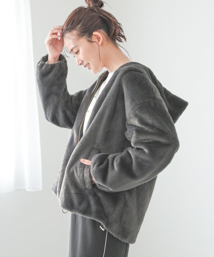【グローバルワーク/GLOBAL WORK】のフェイクファーパーカーブルゾン/115442 インテリア・キッズ・メンズ・レディースファッション・服の通販 founy(ファニー) https://founy.com/ ファッション Fashion レディースファッション Fashion for Women アウター Coat / Outerwear Collection ブルゾンジャケット・スポーティアウター Blouson Jackets トップス・カットソー Cut & Sew Tops レディースパーカー・カジュアルフーディー Casual Hoodies & Sweatshirts なめらか Smooth, Silky Texture パーカー Hoodie, Parka フェイクファー Faux Fur, Imitation Fur ブルゾン Blouson, Bomber Jacket 秋 Autumn |ID: prp329100004694704 ipo3291000000033899996