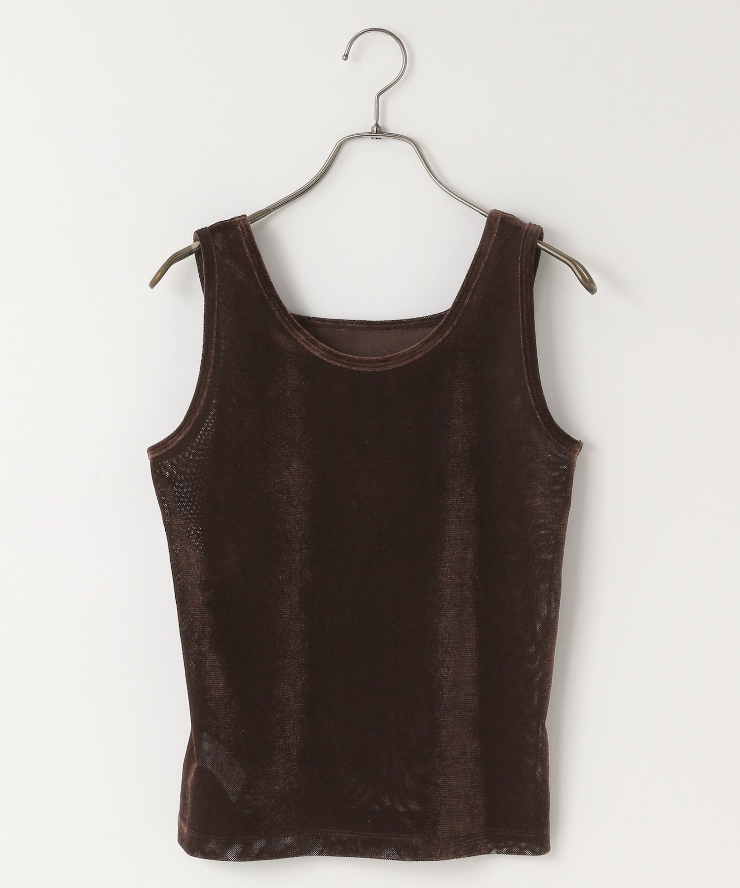 【ローリーズファーム/LOWRYS FARM】のベロアタンク インテリア・キッズ・メンズ・レディースファッション・服の通販 founy(ファニー) 　ファッション　Fashion　レディースファッション　Fashion for Women　トップス・カットソー　Cut & Sew Tops　ベロアトップス　Velour Tops / Velvet-Look Items　おすすめ　Recommended / Our Picks　インナー　Innerwear　キャミワンピース　Cami Dress, Slip Dress　サロペット　Overalls, Salopette　タンク　Tank Top, Sleeveless Top　ベロア　Velour, Soft Velvet　ブラウン58|ID: prp329100004694719 ipo3291000000033900161