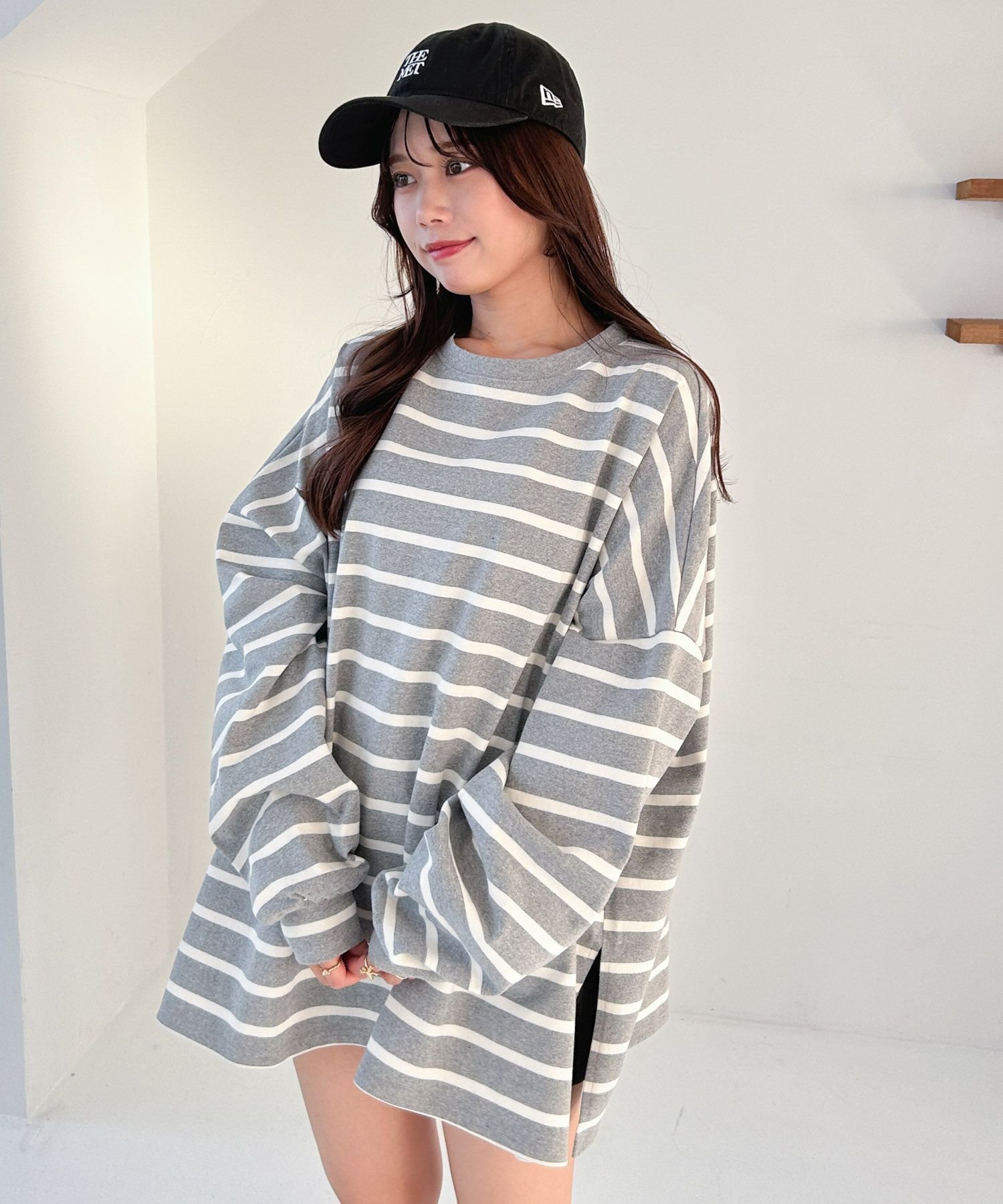 【ヘザー/Heather】の【WEB限定】スーパーBIGシルエットロンT インテリア・キッズ・メンズ・レディースファッション・服の通販 founy(ファニー) 　ファッション　Fashion　レディースファッション　Fashion for Women　トップス・カットソー　Cut & Sew Tops　ロングTシャツ・Tシャツ　Longline T-Shirts & Tees　おすすめ　Recommended / Our Picks　スウェット / スエット　Sweatshirt, Sweatwear　スリット　Slit, Slit Detail　グレーボーダー|ID: prp329100004694737 ipo3291000000034972787