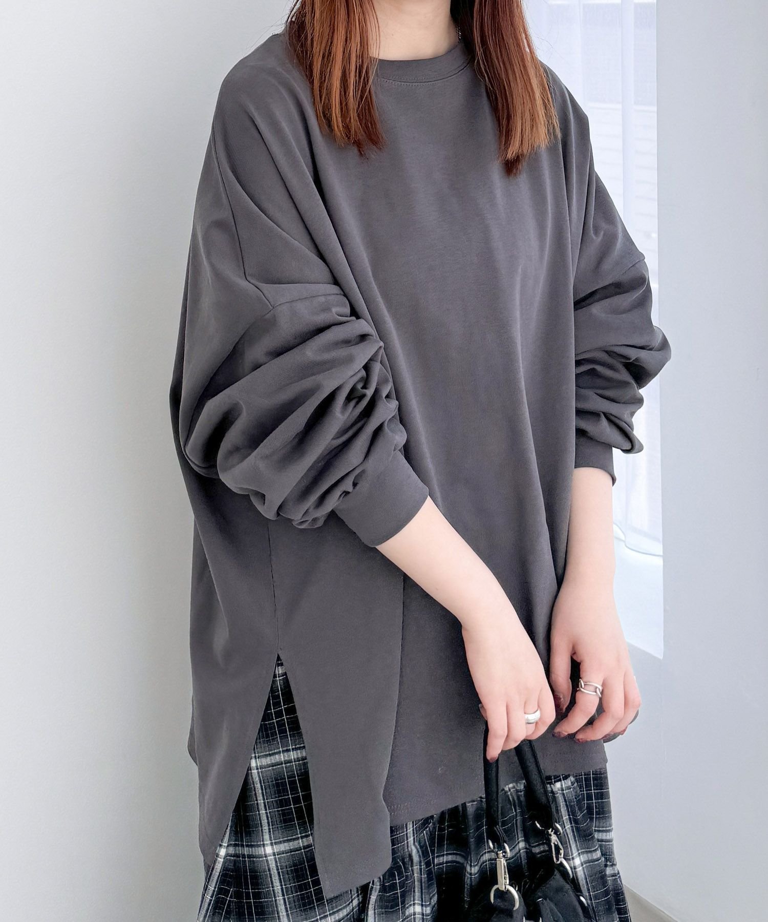 【ヘザー/Heather】の【WEB限定】スーパーBIGシルエットロンT インテリア・キッズ・メンズ・レディースファッション・服の通販 founy(ファニー) 　ファッション　Fashion　レディースファッション　Fashion for Women　トップス・カットソー　Cut & Sew Tops　ロングTシャツ・Tシャツ　Longline T-Shirts & Tees　おすすめ　Recommended / Our Picks　スウェット / スエット　Sweatshirt, Sweatwear　スリット　Slit, Slit Detail　チャコールグレー|ID: prp329100004694737 ipo3291000000034972789