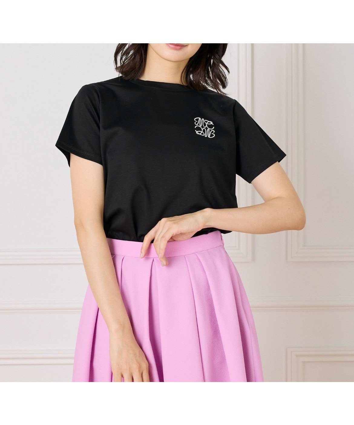【マーリエ ル カセット/Maglie le cassetto】のLOVERコンパクトTシャツ インテリア・キッズ・メンズ・レディースファッション・服の通販 founy(ファニー) 　ファッション　Fashion　レディースファッション　Fashion for Women　トップス・カットソー　Cut & Sew Tops　シャツ・ブラウス・オフィスカジュアル　Elegant Blouses & Button-Ups　ロングTシャツ・Tシャツ　Longline T-Shirts & Tees　カットソー　Cut and Sewn Top　コンパクト　Compact, Small Size　シンプル　Simple, Minimal　ジャケット　Jacket, Outerwear　ストレッチ　Stretch, Stretchy Fabric　スリット　Slit, Slit Detail　デニム　Denim, Jeans Material　ドレープ　Drape, Draping Fabric　リラックス　Relax, Relaxed Fit　エレガント 上品　Elegant　ブラック|ID: prp329100004694779 ipo3291000000033900667