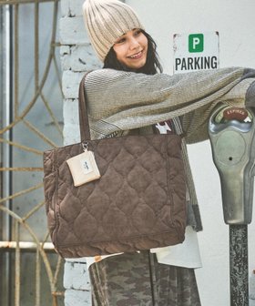 【ニコアンド/niko and】のオリジナルポーチ付きキルトトートバッグL 人気、トレンドファッション・服の通販 founy(ファニー) ファッション Fashion レディースファッション Fashion for Women バッグ Bags ポーチ&ミニバッグ Pouches & Mini Bags キルティング Quilted, Quilting キルト Quilt, Quilted Fabric キーホルダー Keychain, Key Holder 今季 This Season, Current Season スクエア Square, Square Shape 財布 Wallet, Purse チャーム Charm, Pendant フィット Fit, Slim Fit ポケット Pocket, Pocket Detail ポーチ Pouch, Small Case マグネット Magnet, Magnetic Closure リップ Lip, Lip Motif おすすめ Recommended / Our Picks 旅行 Travel ビジネス 仕事 通勤 Business / Work / Commuting |ID:prp329100004694920