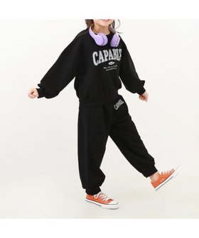 【デビロック/devirock / KIDS】の【普段着でもルームウェアでも】ガールズ ミニ裏毛 カレッジロゴ セットアップ 25AW 人気、トレンドファッション・服の通販 founy(ファニー) ファッション Fashion キッズファッション Fashion for Kids クロップド Cropped, Short Length スニーカー Sneakers, Trainers セットアップ Set-Up, Coordinated Outfit トレーナー Sweatshirt, Trainer フレア Flare, Flared プリント Print, Printed Pattern おすすめ Recommended / Our Picks 2025年 2025 2025-2026秋冬・A/W Autumn/Winter 2025–26 AW25–26 |ID:prp329100004694991