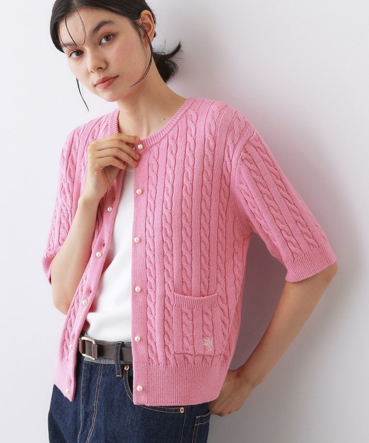 【デッサン/Dessin】のケーブルカーディガン インテリア・キッズ・メンズ・レディースファッション・服の通販 founy(ファニー) 　ファッション　Fashion　レディースファッション　Fashion for Women　トップス・カットソー　Cut & Sew Tops　カーディガン・羽織り　Layered Style Cardigans　カーディガン　Cardigan, Knitwear　ダブル　Double, Double-Breasted　デニム　Denim, Jeans Material　パール　Pearl, Pearl Accent　フロント　Front, Front Design　ボトム　Bottoms, Lower Wear　ポケット　Pocket, Pocket Detail　ミドル　Middle Length, Mid Height　ミリタリー　Military, Army Style　半袖　Short Sleeve, Half Sleeve　ピンク|ID: prp329100004695021 ipo3291000000033902901