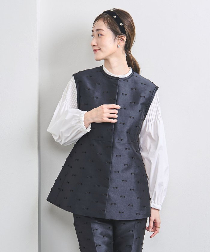 【ユナイテッドアローズ/UNITED ARROWS】のリボン カットジャガード ベスト インテリア・キッズ・メンズ・レディースファッション・服の通販 founy(ファニー) https://founy.com/ ファッション Fashion レディースファッション Fashion for Women アウター Coat / Outerwear Collection トップス・カットソー Cut & Sew Tops ベスト&ジレ / 重ね着スタイル Vests & Gilets アクセサリー Fashion Accessories カットジャガード Cut Jacquard コンシャス Conscious, Bodycon 切替 Switching, Contrast Panel シルバー Silver, Metallic Silver スリム Slim, Slim Fit セットアップ Set-Up, Coordinated Outfit タイトスカート Pencil Skirt, Tight Skirt ドット Polka Dot, Dot Pattern パイピング Piping, Trim Design パール Pearl, Pearl Accent フィット Fit, Slim Fit フロント Front, Front Design ベスト Vest, Waistcoat ペプラム Peplum, Flared Hem メタル Metal, Metal Parts リボン Ribbon, Bow おすすめ Recommended / Our Picks セレモニー Ceremony |ID: prp329100004695401 ipo3291000000033905829