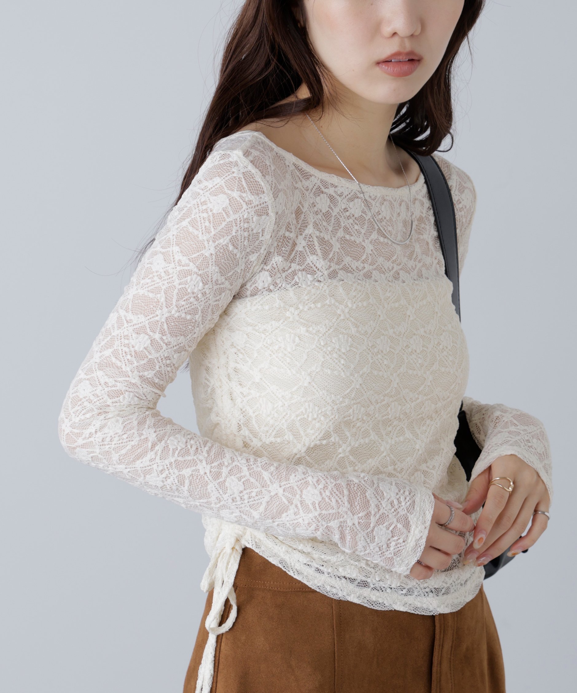 【フリーズマート/FREE'S MART】のサイドドロストレースカットソー 人気、トレンドファッション・服の通販 founy(ファニー) 　ファッション　Fashion　レディースファッション　Fashion for Women　トップス・カットソー　Cut & Sew Tops　カットソー・ベーシックTシャツ　Cut-and-Sewn Tops / Stretch Tees & Basics　おすすめ　Recommended / Our Picks　インナー　Innerwear　コンパクト　Compact, Small Size　デニム　Denim, Jeans Material　ドロスト　Drawstring, Drawcord Waist　レース　Lace, Lace Fabric　ワイド　Wide, Wide Fit　ワンショル　One Shoulder, Asymmetrical　 other-1|ID: prp329100004695698 ipo3291000000033908625