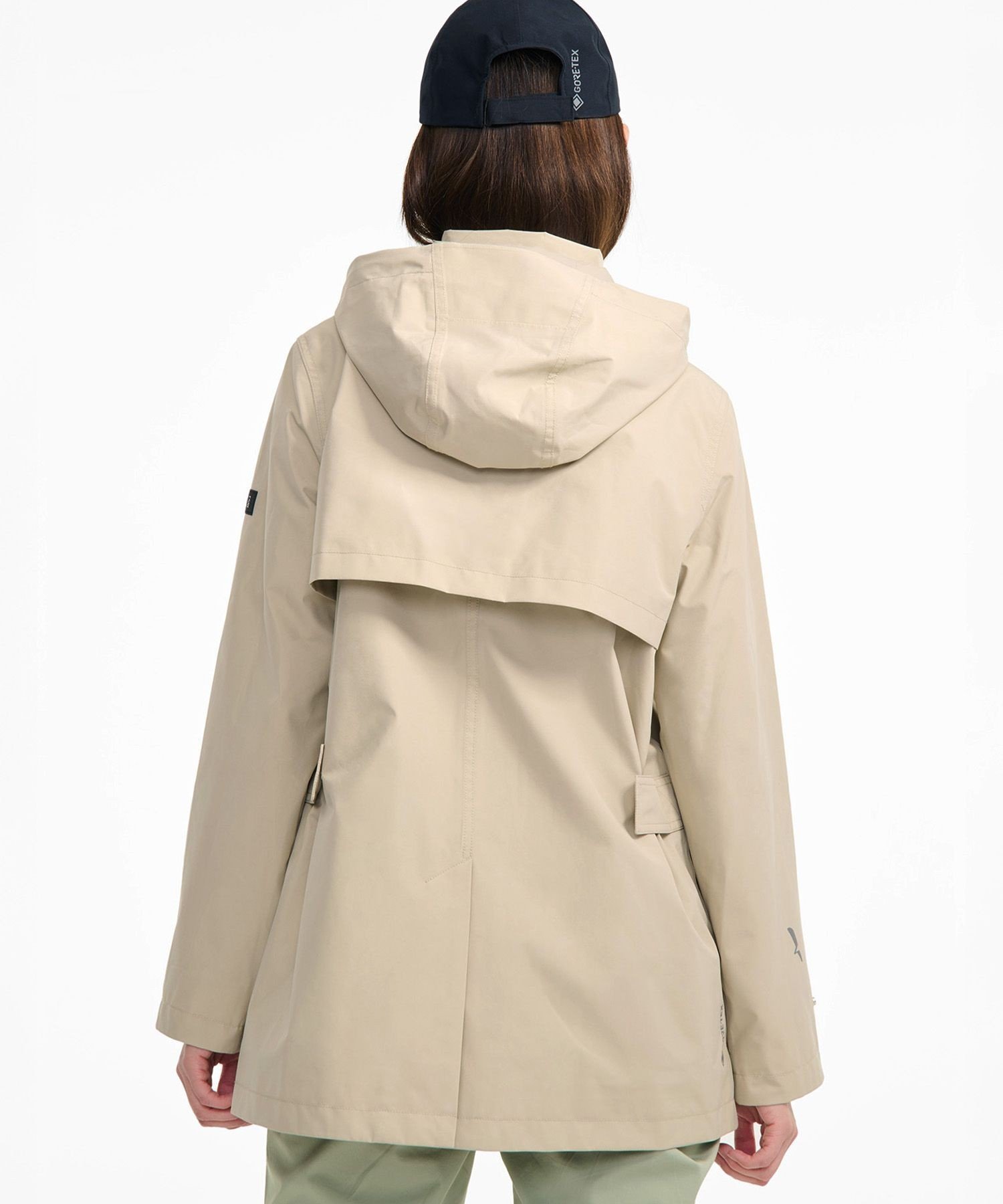 【エーグル/AIGLE】の防風 防水 透湿 GORE-TEX ゴアテックス 2レイヤー フーデッドコート / フード取り外し可 インテリア・キッズ・メンズ・レディースファッション・服の通販 founy(ファニー) 　ファッション　Fashion　レディースファッション　Fashion for Women　アウター　Coat / Outerwear Collection　コート・ロングコート・ピーコート　Long Coats, Peacoats & More　軽量　Lightweight, Ultra Light　シリコン　Silicone, Silicone Material　スタイリッシュ　Stylish, Fashionable　ドローストリング　Drawstring, Pull Cord　フラップ　Flap, Flap Pocket　フロント　Front, Front Design　プリント　Print, Printed Pattern　ポケット　Pocket, Pocket Detail　ライニング　Inner Lining, Inner Fabric, Lined　ベージュ|ID: prp329100004695733 ipo3291000000033908946