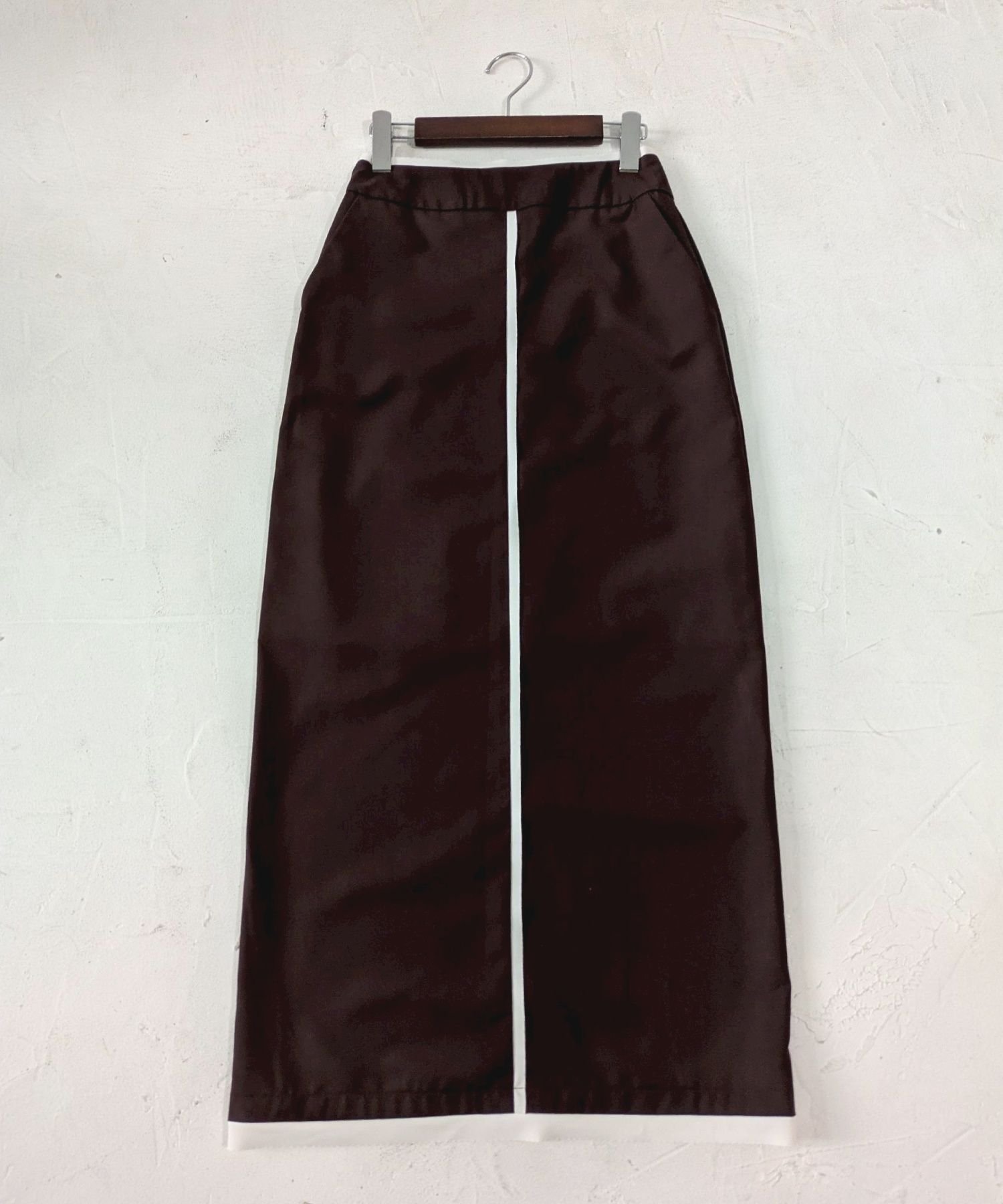【レトロガール/RETRO GIRL】のカットオフロングSK インテリア・キッズ・メンズ・レディースファッション・服の通販 founy(ファニー) 　ファッション　Fashion　レディースファッション　Fashion for Women　スカート　Skirts　2025年　2025　2025-2026秋冬・A/W　Autumn/Winter 2025–26 AW25–26　おすすめ　Recommended / Our Picks　カットオフ　Cut-Off Design　シンプル　Simple, Minimal　ジップ　Zip, Zipper　ジャケット　Jacket, Outerwear　スウェット / スエット　Sweatshirt, Sweatwear　セットアップ　Set-Up, Coordinated Outfit　ダウン　Down, Puffer　ロング　Long, Long-Length　ブラウン|ID: prp329100004695985 ipo3291000000033911280