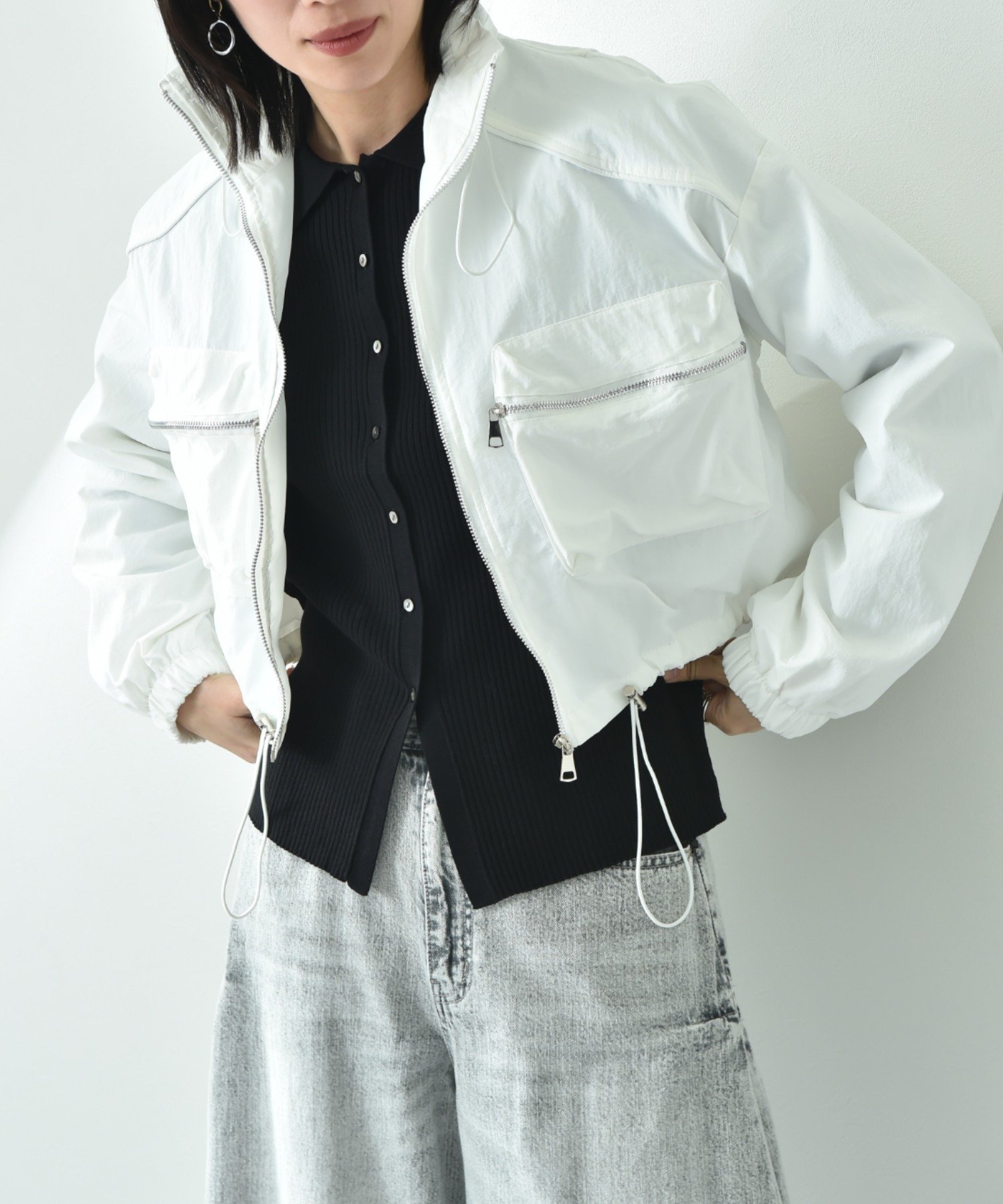 【インタープラネット/INTERPLANET】のBIGポケットデザインスタンドZIPブルゾン インテリア・キッズ・メンズ・レディースファッション・服の通販 founy(ファニー) 　ファッション　Fashion　レディースファッション　Fashion for Women　アウター　Coat / Outerwear Collection　ブルゾンジャケット・スポーティアウター　Blouson Jackets　ショルダー　Shoulder, Shoulder Strap　スタンド　Stand Collar, Upright Stand　ドロップ　Drop Shoulder, Dropped Style　ブルゾン　Blouson, Bomber Jacket　プリーツ　Pleats, Pleated　ベーシック　Basic, Essential　ボトム　Bottoms, Lower Wear　ポケット　Pocket, Pocket Detail　ワイド　Wide, Wide Fit　オフホワイト|ID: prp329100004696056 ipo3291000000033911871