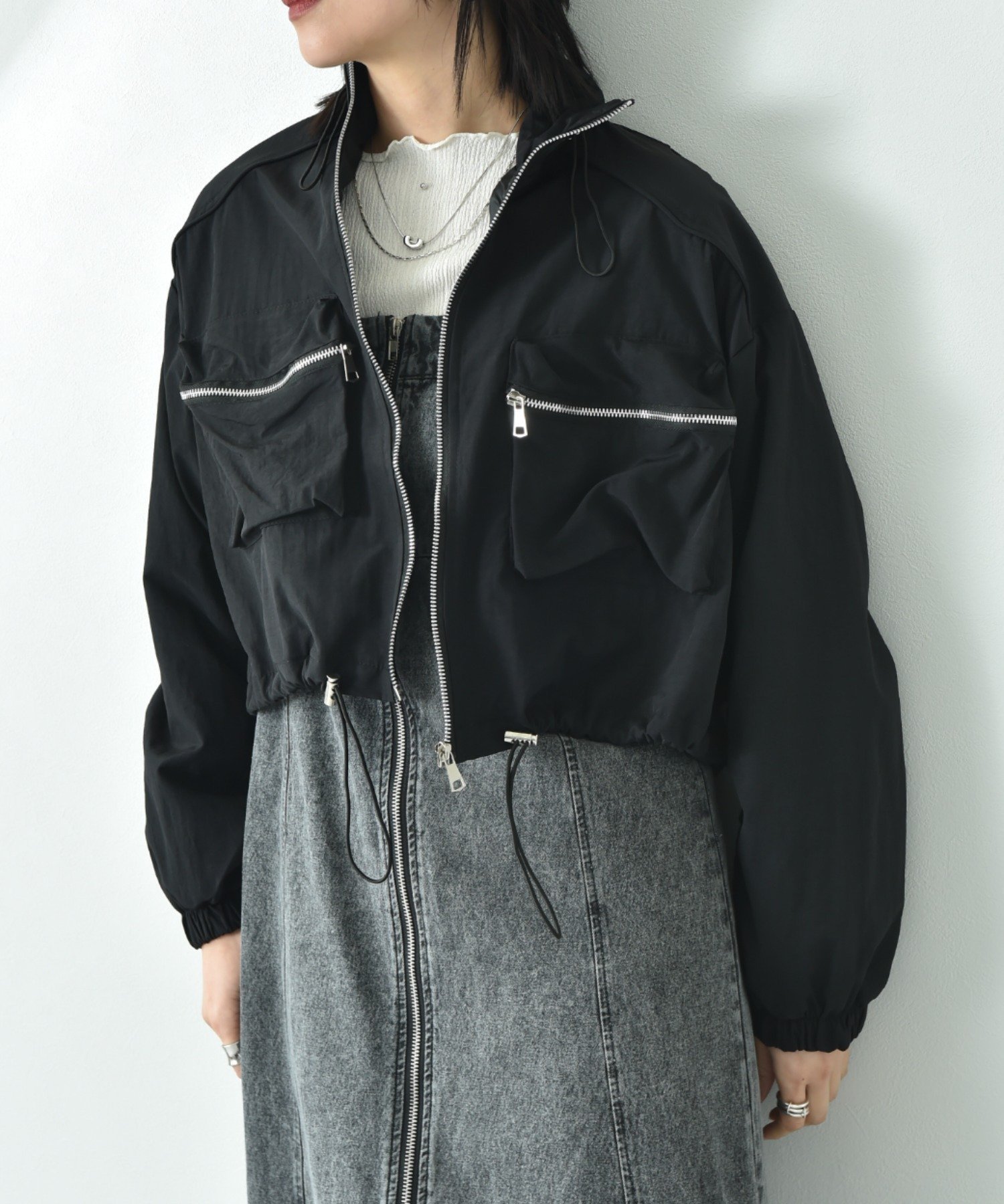 【インタープラネット/INTERPLANET】のBIGポケットデザインスタンドZIPブルゾン インテリア・キッズ・メンズ・レディースファッション・服の通販 founy(ファニー) 　ファッション　Fashion　レディースファッション　Fashion for Women　アウター　Coat / Outerwear Collection　ブルゾンジャケット・スポーティアウター　Blouson Jackets　ショルダー　Shoulder, Shoulder Strap　スタンド　Stand Collar, Upright Stand　ドロップ　Drop Shoulder, Dropped Style　ブルゾン　Blouson, Bomber Jacket　プリーツ　Pleats, Pleated　ベーシック　Basic, Essential　ボトム　Bottoms, Lower Wear　ポケット　Pocket, Pocket Detail　ワイド　Wide, Wide Fit　ブラック|ID: prp329100004696056 ipo3291000000033911874