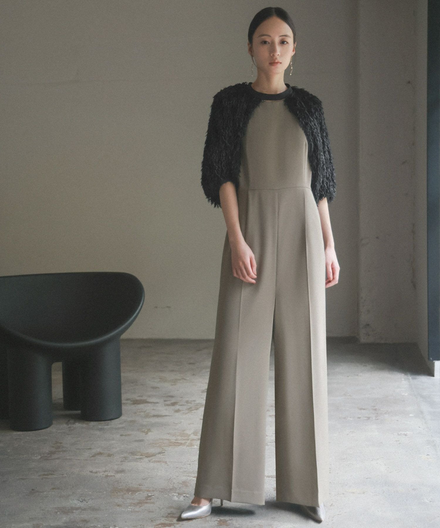 【ガール/GIRL】のフェザーボレロスリーブ オールインワン セット 結婚式 パンツドレス インテリア・キッズ・メンズ・レディースファッション・服の通販 founy(ファニー) 　ファッション　Fashion　レディースファッション　Fashion for Women　アウター　Coat / Outerwear Collection　ボレロ・ショート丈ジャケット / ドレス羽織りに　Boleros & Short Jackets　コンビネゾン　Jumpsuit, All-in-One　シンプル　Simple, Minimal　スラックス　Slacks, Dress Pants　スリーブ　Sleeve, Long Sleeve / Short Sleeve　タンク　Tank Top, Sleeveless Top　ドレス　Dress, One-Piece　フェザー　Feather, Feather Detail　ボレロ　Bolero, Short Cardigan　ロング　Long, Long-Length　再入荷　Restock / Back in Stock　おすすめ　Recommended / Our Picks　エレガント 上品　Elegant　結婚式　Wedding　披露宴　Wedding Reception　二次会　After Party　MO|ID: prp329100004696106 ipo3291000000034519535