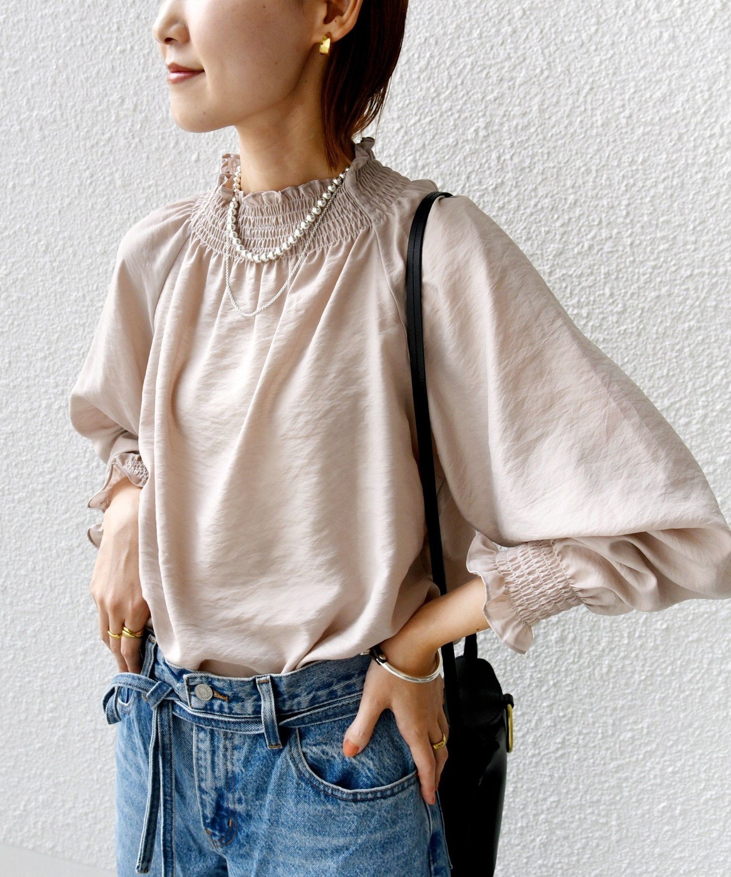 【シップス フォー ウィメン/SHIPS】の洗濯機可能 シャーリング ネック 長袖 ブラウス インテリア・キッズ・メンズ・レディースファッション・服の通販 founy(ファニー) 　ファッション　Fashion　レディースファッション　Fashion for Women　トップス・カットソー　Cut & Sew Tops　シャツ・ブラウス・オフィスカジュアル　Elegant Blouses & Button-Ups　シャーリング　Shirring, Ruched　ジャケット　Jacket, Outerwear　ドレープ　Drape, Draping Fabric　長袖　Long Sleeve, Full Sleeve　フェミニン　Feminine, Girly　フリル　Frill, Ruffle　ボトム　Bottoms, Lower Wear　ベージュ|ID: prp329100004696207 ipo3291000000035144710