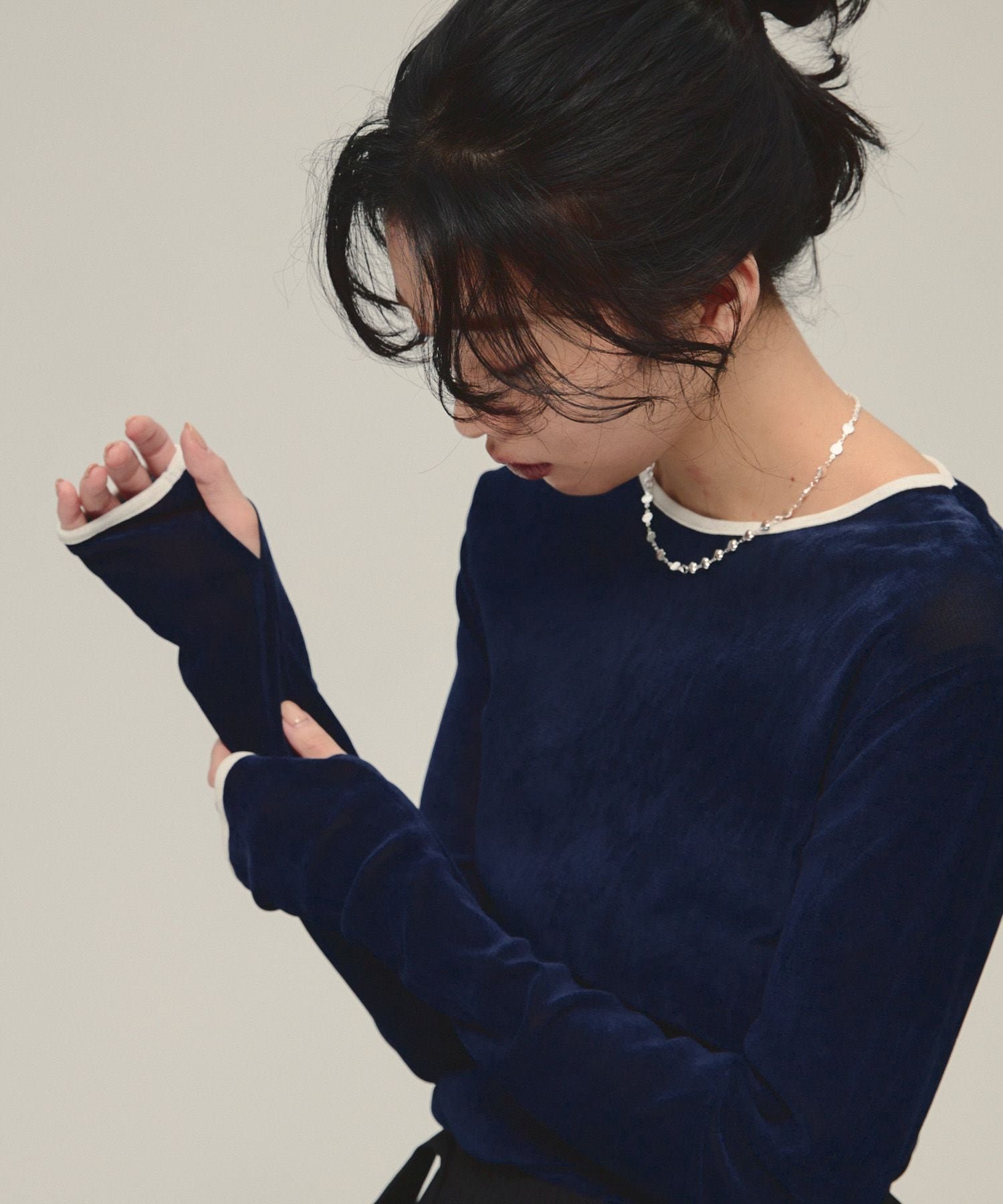 【ジーナシス/JEANASiS】のSheer Velour Pullover インテリア・キッズ・メンズ・レディースファッション・服の通販 founy(ファニー) 　ファッション　Fashion　レディースファッション　Fashion for Women　トップス・カットソー　Cut & Sew Tops　カジュアルプルオーバー・ニットトップス　Pullovers & Knit Tops / Casual Pullovers　ベロアトップス　Velour Tops / Velvet-Look Items　おすすめ　Recommended / Our Picks　インナー　Innerwear　シンプル　Simple, Minimal　スラックス　Slacks, Dress Pants　デニム　Denim, Jeans Material　ビスチェ　Bustier, Corset Top　ベロア　Velour, Soft Velvet　ボトム　Bottoms, Lower Wear　メッシュ　Mesh, Net Fabric　無地　Plain, Solid Color　A/W・秋冬　Autumn/Winter　ネイビー系その他|ID: prp329100004696211 ipo3291000000033913208