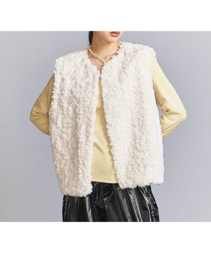 【ユナイテッドアローズ/UNITED ARROWS】のフェイクファー ベスト インテリア・キッズ・メンズ・レディースファッション・服の通販 founy(ファニー) https://founy.com/ ファッション Fashion レディースファッション Fashion for Women アウター Coat / Outerwear Collection トップス・カットソー Cut & Sew Tops ベスト&ジレ / 重ね着スタイル Vests & Gilets シンプル Simple, Minimal スラックス Slacks, Dress Pants フェイクファー Faux Fur, Imitation Fur ベスト Vest, Waistcoat リラックス Relax, Relaxed Fit 秋 Autumn 防寒 Cold Protection, Winter-Ready |ID: prp329100004696221 ipo3291000000033913278