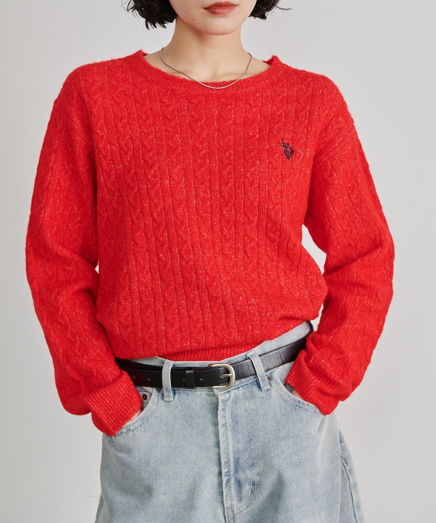 【ラナン/Ranan】の【U.S. POLO ASSN.】ワンポイントケーブルニット インテリア・キッズ・メンズ・レディースファッション・服の通販 founy(ファニー) 　ファッション　Fashion　レディースファッション　Fashion for Women　トップス・カットソー　Cut & Sew Tops　ニット　Knit Tops & Sweaters　イタリア　Italy　腕時計　Wristwatch　クラシカル　Classical, Vintage-Inspired　コレクション　Collection, Seasonal Line　コーデュロイ　Corduroy, Cord Fabric　シンプル　Simple, Minimal　スラックス　Slacks, Dress Pants　デニム　Denim, Jeans Material　トレンド　Trend, Trending Now　人気　Popular, Best Seller　ベーシック　Basic, Essential　ボトム　Bottoms, Lower Wear　ポケット　Pocket, Pocket Detail　メランジ　Melange, Mixed Yarn　メンズ　Men's, Menswear　ワンポイント　One Point, Statement Accent　レッド|ID: prp329100004696469 ipo3291000000034065266