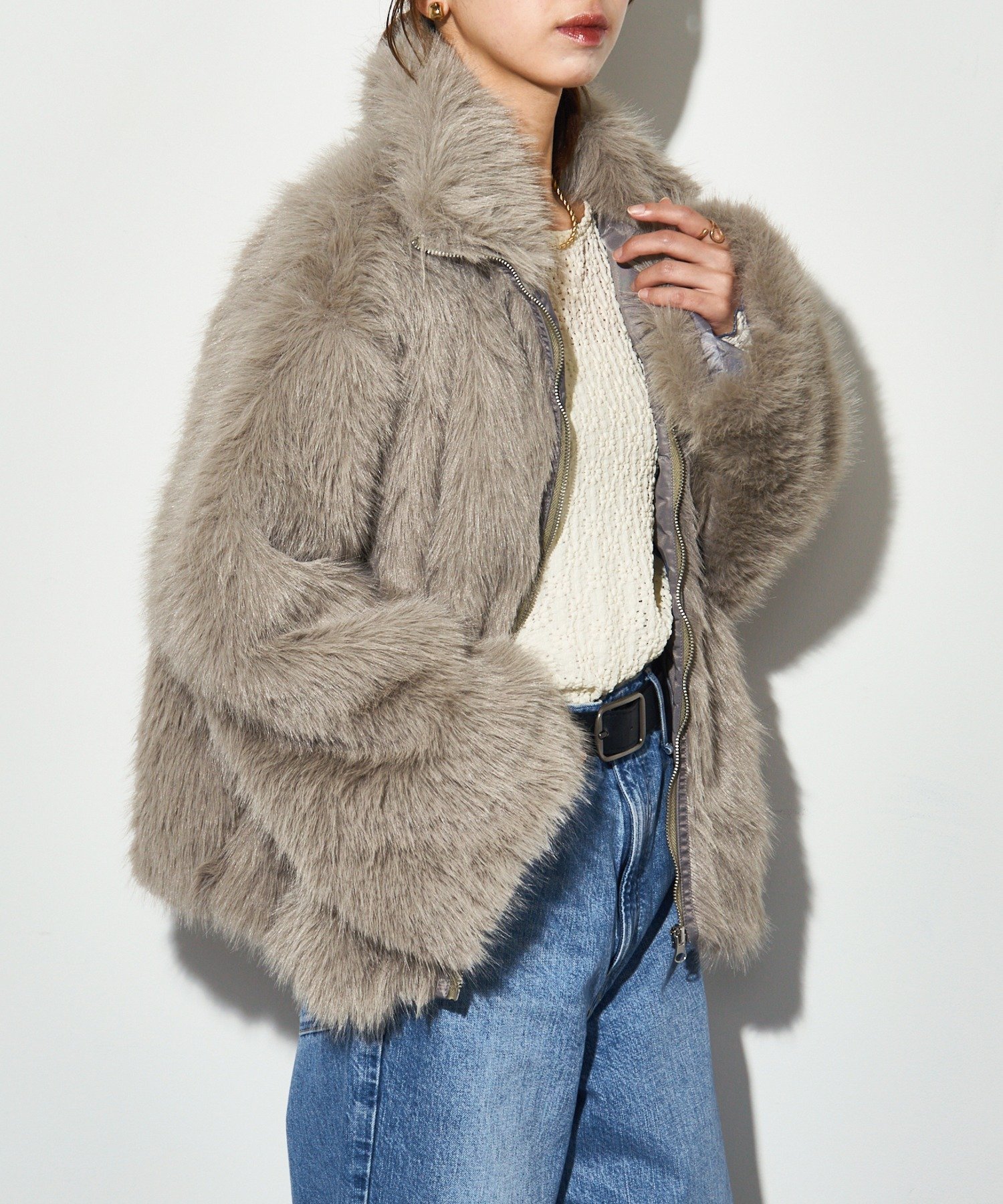 【セットアップセブン/SETUP7】のMAISON BREEZE reveur/ファーシャギージャケット ブルゾン 244015 人気、トレンドファッション・服の通販 founy(ファニー) 　ファッション　Fashion　レディースファッション　Fashion for Women　アウター　Coat / Outerwear Collection　レディースジャケット・軽アウター　Jackets　ブルゾンジャケット・スポーティアウター　Blouson Jackets　アクセサリー　Fashion Accessories　厚底　Platform Shoes　クラシカル　Classical, Vintage-Inspired　ジャケット　Jacket, Outerwear　スウェット / スエット　Sweatshirt, Sweatwear　スニーカー　Sneakers, Trainers　スリット　Slit, Slit Detail　セットアップ　Set-Up, Coordinated Outfit　デニム　Denim, Jeans Material　トレンド　Trend, Trending Now　トレーナー　Sweatshirt, Trainer　バランス　Balance, Style Balance　パール　Pearl, Pearl Accent　ビスチェ　Bustier, Corset Top　フェミニン　Feminine, Girly　ブルゾン　Blouson, Bomber Jacket　防寒　Cold Protection, Winter-Ready　ミドル　Middle Length, Mid Height　モチーフ　Motif, Design Theme　リボン　Ribbon, Bow　ロング　Long, Long-Length　再入荷　Restock / Back in Stock　おすすめ　Recommended / Our Picks　スマホショルダーバッグ　Smartphone Shoulder Bag　 other-1|ID: prp329100004697171 ipo3291000000033919747
