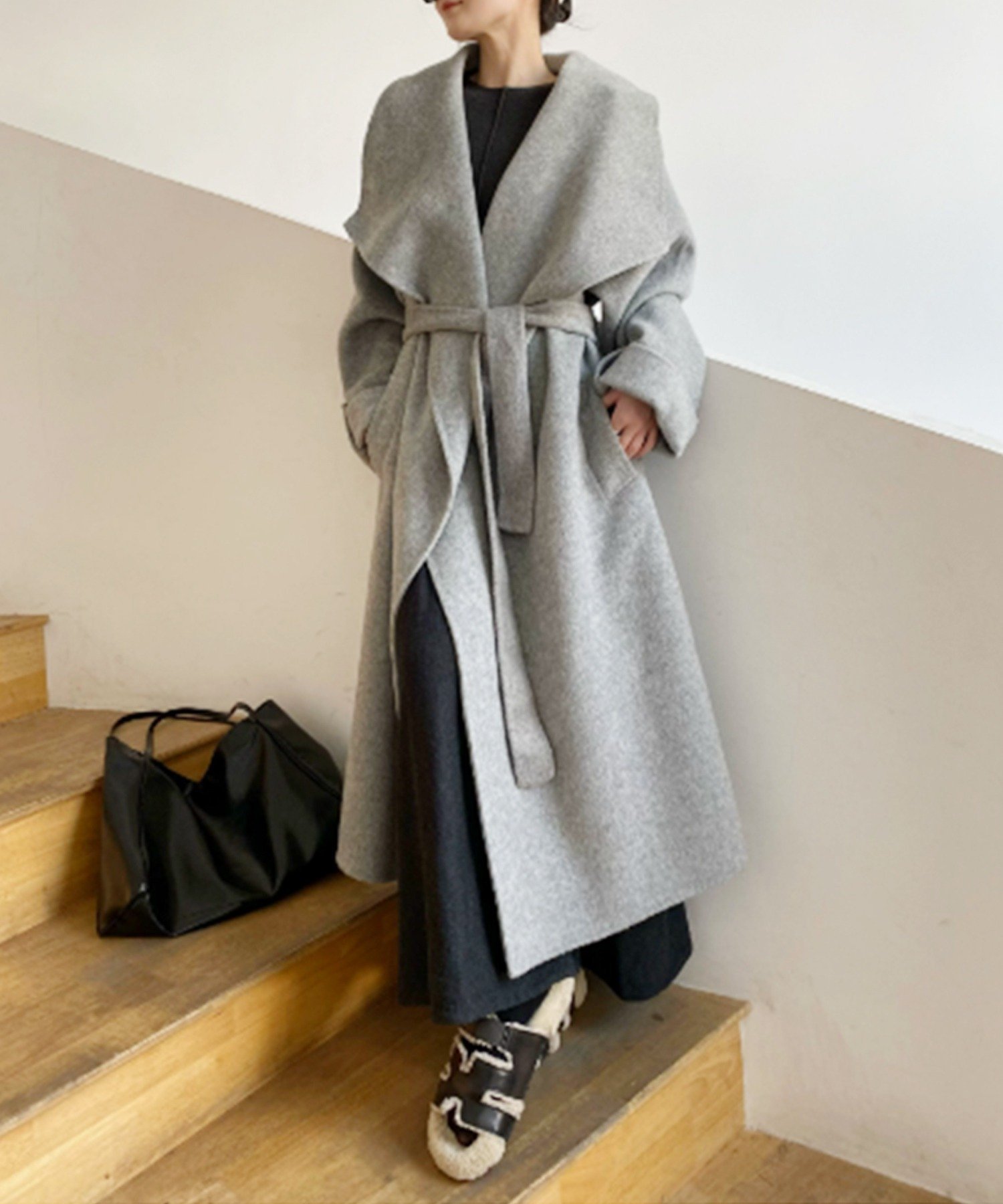 【アイモハ/aimoha】の【BANICO】ウールロング丈ガウンコート インテリア・キッズ・メンズ・レディースファッション・服の通販 founy(ファニー) 　ファッション　Fashion　レディースファッション　Fashion for Women　アウター　Coat / Outerwear Collection　コート・ロングコート・ピーコート　Long Coats, Peacoats & More　インナー　Innerwear　エレガント 上品　Elegant　ガウン　Gown, Robe　シンプル　Simple, Minimal　スーツ　Suit, Formalwear　タートルネック　Turtleneck, High Neck　フェミニン　Feminine, Girly　ロング　Long, Long-Length　A/W・秋冬　Autumn/Winter　ライトグレー|ID: prp329100004697190 ipo3291000000033919978