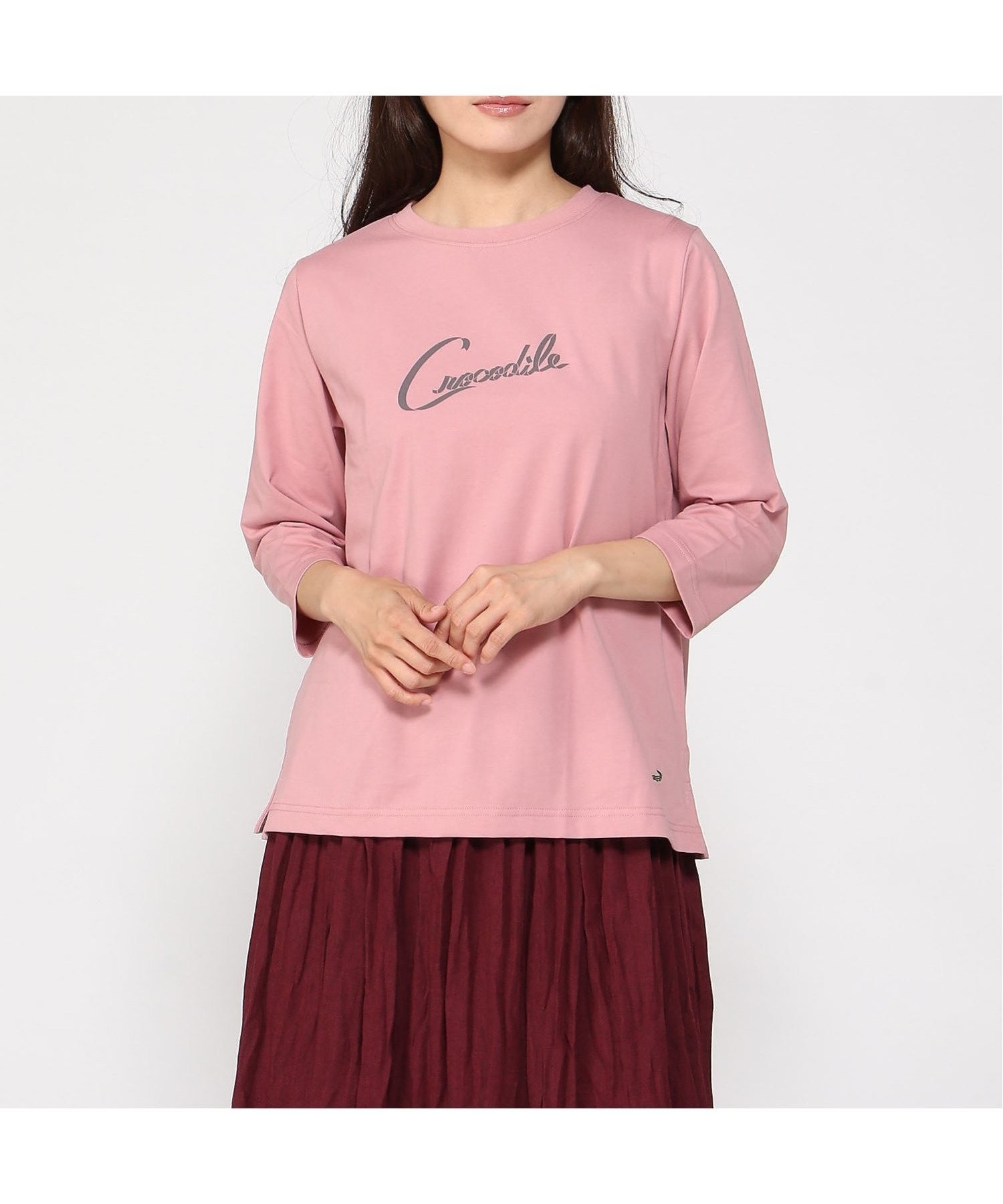 【クロコダイル/CROCODILE】のリボンロゴプリント 七分袖 Tシャツ インテリア・キッズ・メンズ・レディースファッション・服の通販 founy(ファニー) 　ファッション　Fashion　レディースファッション　Fashion for Women　トップス・カットソー　Cut & Sew Tops　シャツ・ブラウス・オフィスカジュアル　Elegant Blouses & Button-Ups　ロングTシャツ・Tシャツ　Longline T-Shirts & Tees　ピンク|ID: prp329100004697199 ipo3291000000033920093