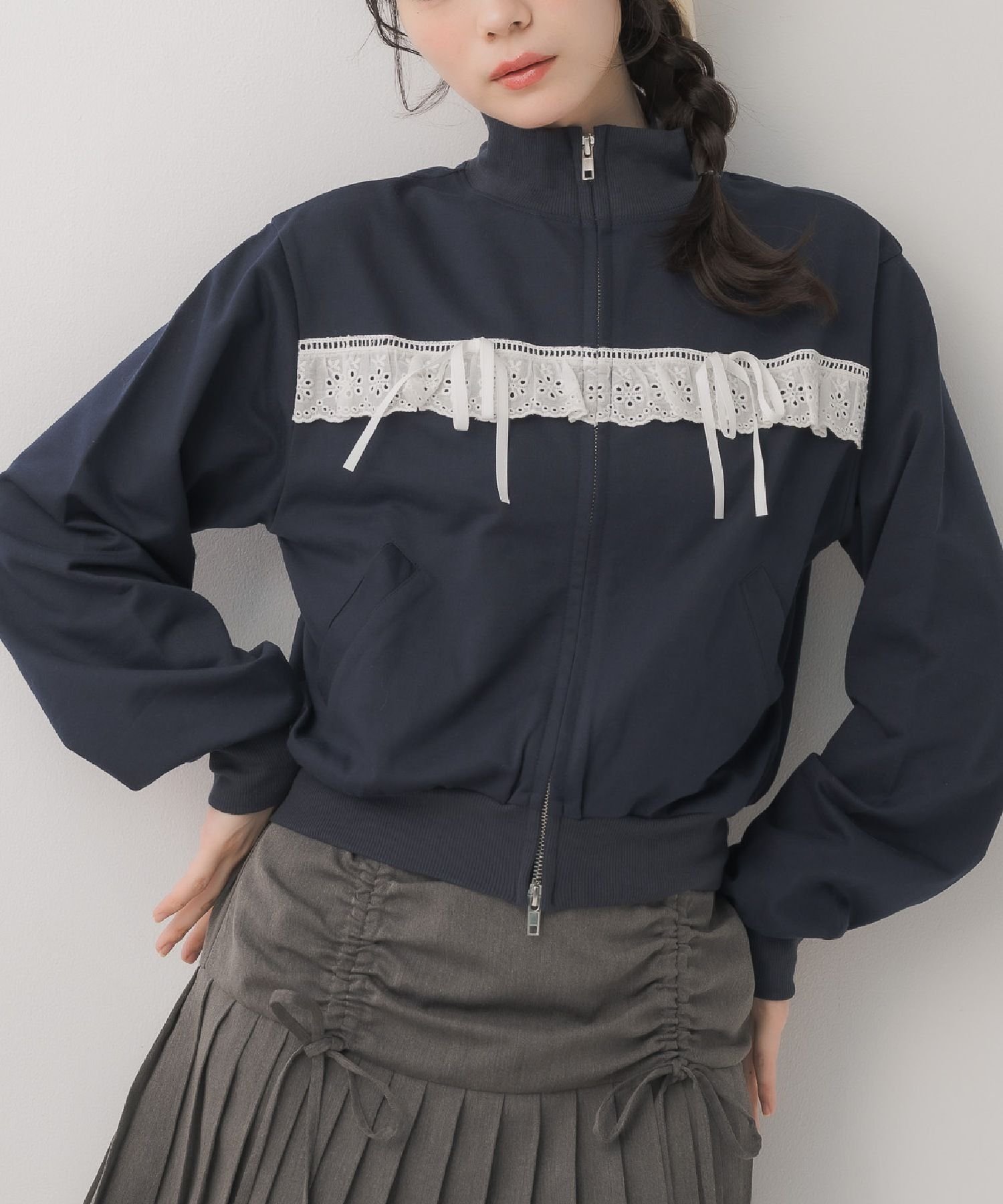 【レトロガール/RETRO GIRL】のレース リボンつきトラックJK インテリア・キッズ・メンズ・レディースファッション・服の通販 founy(ファニー) 　ファッション　Fashion　レディースファッション　Fashion for Women　おすすめ　Recommended / Our Picks　ジャケット　Jacket, Outerwear　スポーツ　Sports, Activewear　プリーツ　Pleats, Pleated　リボン　Ribbon, Bow　レース　Lace, Lace Fabric　冬　Winter / This Winter　秋　Autumn　ダークブルー|ID: prp329100004697275 ipo3291000000033920533