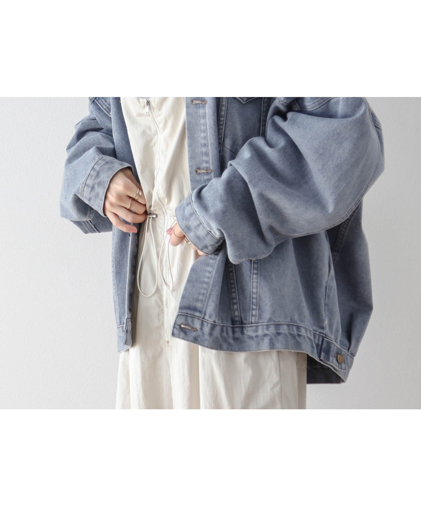 【ラジュール/Lajour】のオーバーサイズ デニムジャケット 人気、トレンドファッション・服の通販 founy(ファニー) 　ファッション　Fashion　レディースファッション　Fashion for Women　アウター　Coat / Outerwear Collection　レディースジャケット・軽アウター　Jackets　デニムジャケット / カジュアルアウター　Denim Jackets　ウォッシュ　Washed Finish　ショルダー　Shoulder, Shoulder Strap　ジャケット　Jacket, Outerwear　デニム　Denim, Jeans Material　ドロップ　Drop Shoulder, Dropped Style　 other-1|ID: prp329100004697305 ipo3291000000033920710