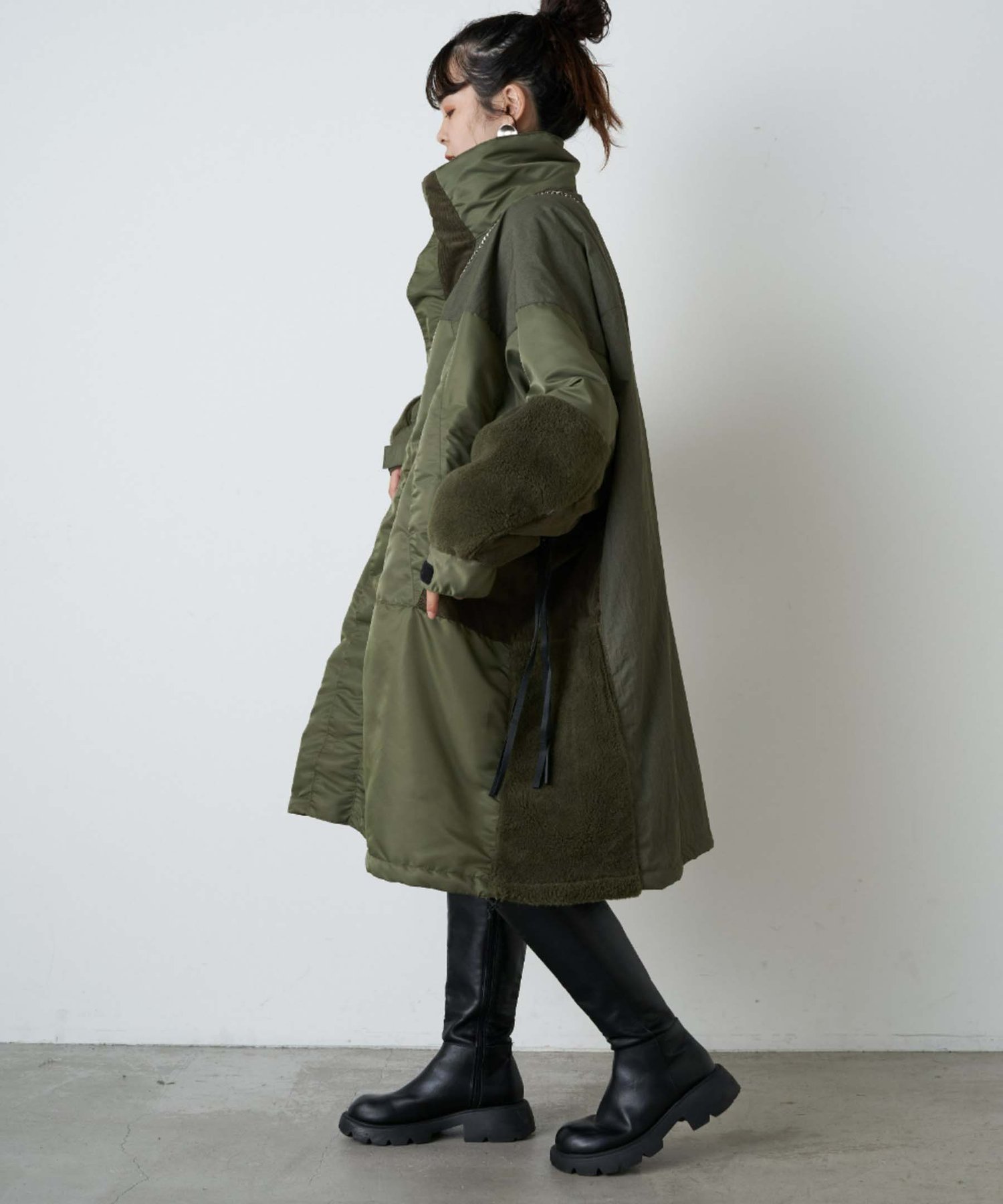 【チャオパニックティピー/CIAOPANIC TYPY】の【etsinta/エシンタ】モンスター中綿オーバーコート インテリア・キッズ・メンズ・レディースファッション・服の通販 founy(ファニー) ファッション Fashion レディースファッション Fashion for Women アウター Coat / Outerwear Collection コート・ロングコート・ピーコート Long Coats, Peacoats & More インナー Innerwear シンプル Simple, Minimal ジップ Zip, Zipper スタンド Stand Collar, Upright Stand ドローコード Drawcord, Drawstring Cord パッチワーク Patchwork, Mixed Fabric ボトム Bottoms, Lower Wear ロング Long, Long-Length おすすめ Recommended / Our Picks カーキ|ID: prp329100004697375 ipo3291000000034848862