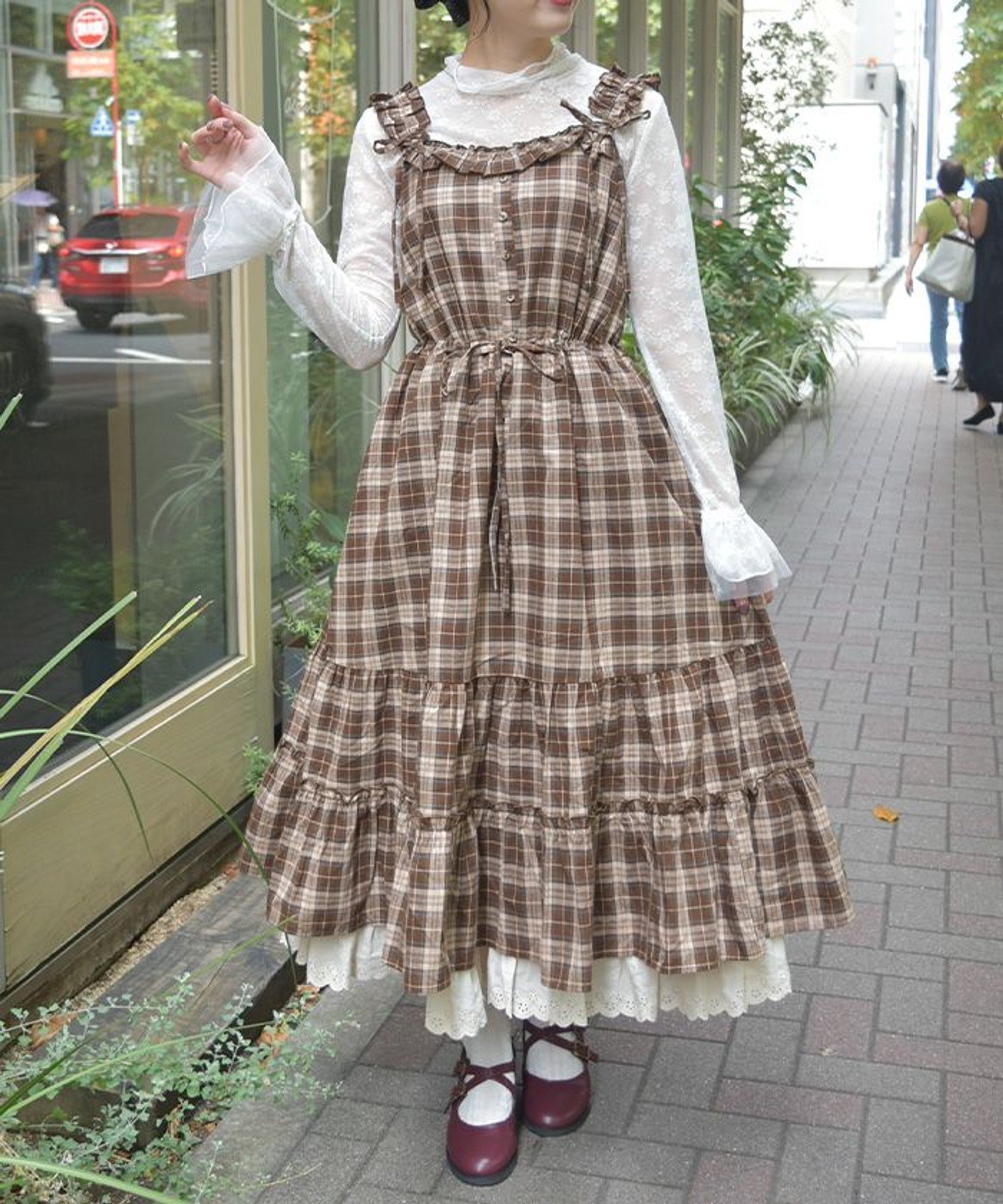 【アクシーズファム/axes femme】のコットンレース使チェックOP インテリア・キッズ・メンズ・レディースファッション・服の通販 founy(ファニー) 　ファッション　Fashion　レディースファッション　Fashion for Women　ワンピース　Dresses　カーディガン　Cardigan, Knitwear　クラシカル　Classical, Vintage-Inspired　ジャケット　Jacket, Outerwear　スニーカー　Sneakers, Trainers　チェック　Check, Plaid, Tartan　トレンド　Trend, Trending Now　フリル　Frill, Ruffle　リボン　Ribbon, Bow　レース　Lace, Lace Fabric　ロマンティック　Romantic, Feminine Style　ロング　Long, Long-Length　エレガント 上品　Elegant　A/W・秋冬　Autumn/Winter　茶|ID: prp329100004697447 ipo3291000000033954322