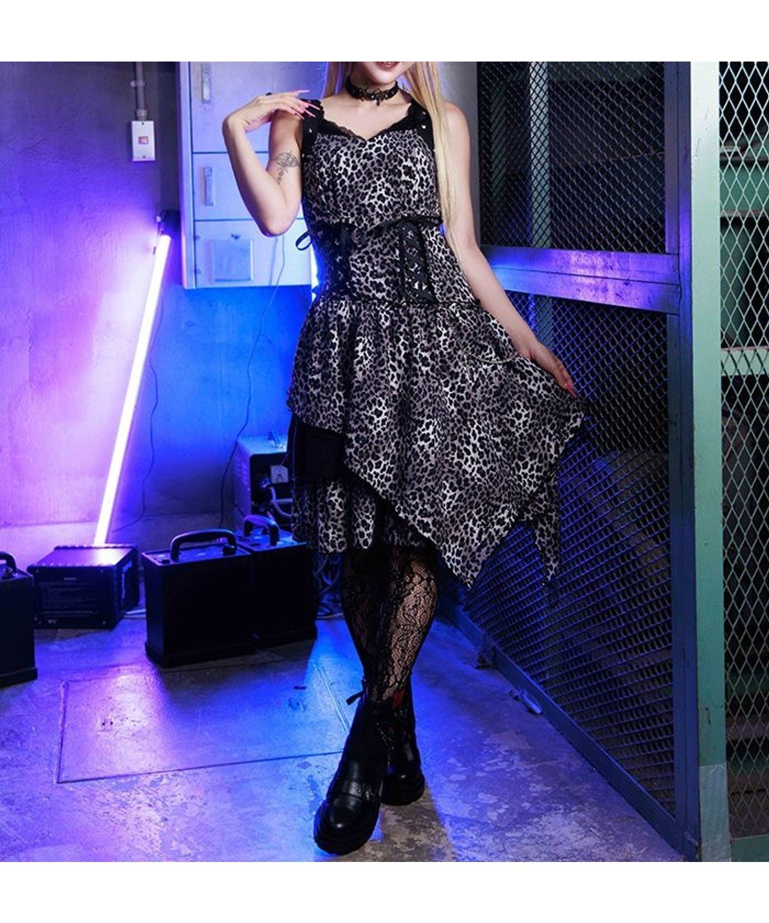 【アクシーズファム/axes femme】のアシメデザインキャミワンピース インテリア・キッズ・メンズ・レディースファッション・服の通販 founy(ファニー) 　ファッション　Fashion　レディースファッション　Fashion for Women　ワンピース　Dresses　キャミソールワンピース　Camisole Dresses　おすすめ　Recommended / Our Picks　アシンメトリー　Asymmetrical Style　イレヘム　Irregular Hemline　スタッズ　Studs, Metal Accents　チェック　Check, Plaid, Tartan　チェーン　Chain, Chain Strap　チャーム　Charm, Pendant　フレア　Flare, Flared　リボン　Ribbon, Bow　レオパード　Leopard, Animal Print　レース　Lace, Lace Fabric　無地　Plain, Solid Color　グレー|ID: prp329100004697530 ipo3291000000033990730