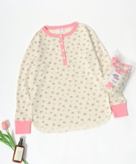 【サロン ハミュー/salong hameu】の花柄 ヘンリーネック ロンT リンガー 長袖 ルームウェア レディース 人気、トレンドファッション・服の通販 founy(ファニー) ファッション Fashion レディースファッション Fashion for Women トップス・カットソー Cut & Sew Tops ロングTシャツ・Tシャツ Longline T-Shirts & Tees 花柄・フラワープリント・モチーフ Floral Prints & Motifs / Flower Pattern Tops アウトドア Outdoor Clothing インナー Innerwear カーゴパンツ Cargo Pants, Utility Pants キャミワンピース Cami Dress, Slip Dress シンプル Simple, Minimal ジャケット Jacket, Outerwear スニーカー Sneakers, Trainers スパンコール Sequins, Sequin Embellishment スポーツ Sports, Activewear スリーブ Sleeve, Long Sleeve / Short Sleeve ダウン Down, Puffer デニム Denim, Jeans Material 人気 Popular, Best Seller 長袖 Long Sleeve, Full Sleeve ビスチェ Bustier, Corset Top フィット Fit, Slim Fit フリル Frill, Ruffle プリント Print, Printed Pattern ベスト Vest, Waistcoat レース Lace, Lace Fabric ロング Long, Long-Length ワッフル Waffle, Waffle Knit 再入荷 Restock / Back in Stock プチプライス・低価格 Affordable / Budget Price お家時間・ステイホーム Stay Home / At Home |ID:prp329100004697570