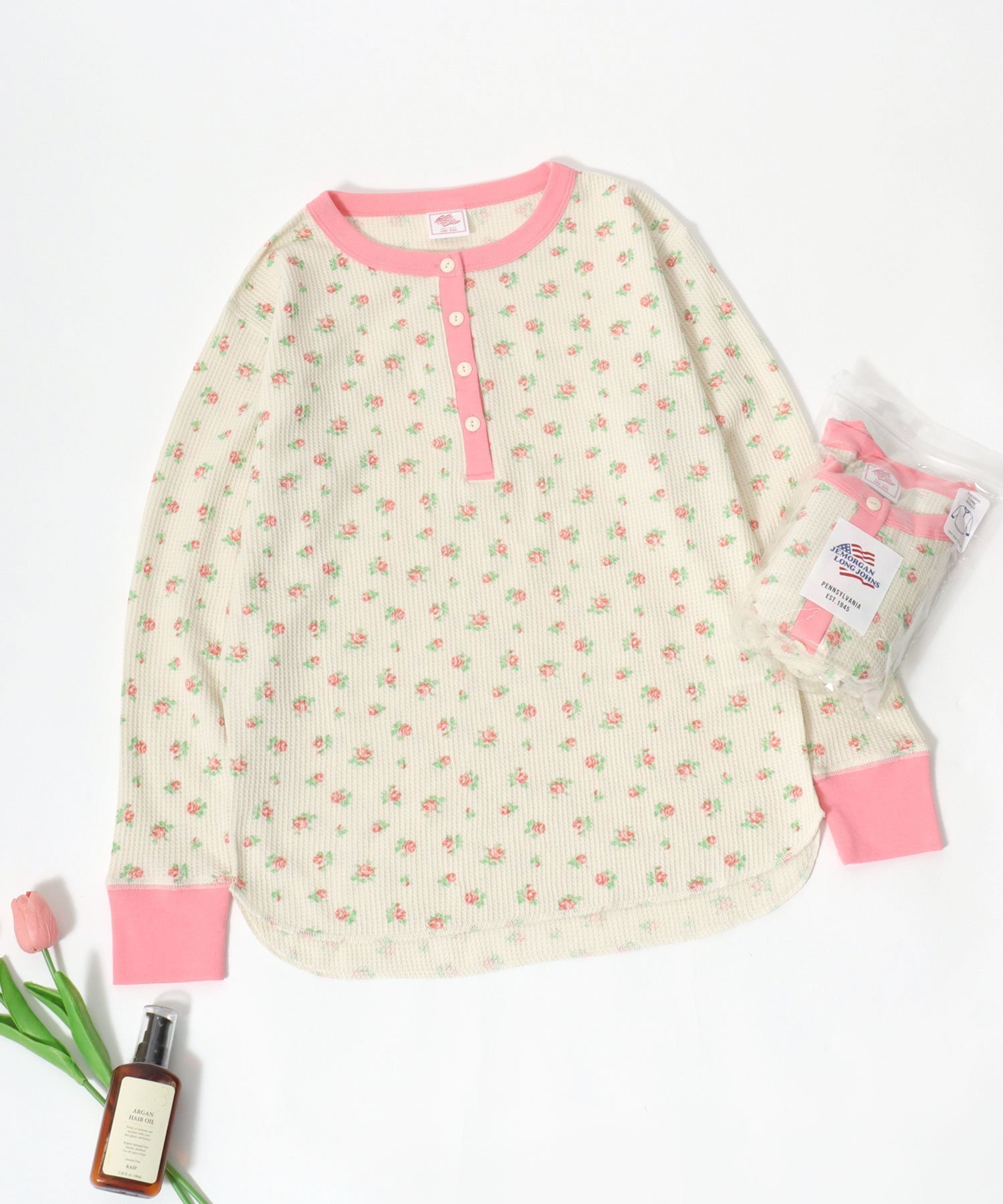 【サロン ハミュー/salong hameu】の花柄 ヘンリーネック ロンT リンガー 長袖 ルームウェア レディース インテリア・キッズ・メンズ・レディースファッション・服の通販 founy(ファニー) 　ファッション　Fashion　レディースファッション　Fashion for Women　トップス・カットソー　Cut & Sew Tops　ロングTシャツ・Tシャツ　Longline T-Shirts & Tees　花柄・フラワープリント・モチーフ　Floral Prints & Motifs / Flower Pattern Tops　アウトドア　Outdoor Clothing　インナー　Innerwear　カーゴパンツ　Cargo Pants, Utility Pants　キャミワンピース　Cami Dress, Slip Dress　シンプル　Simple, Minimal　ジャケット　Jacket, Outerwear　スニーカー　Sneakers, Trainers　スパンコール　Sequins, Sequin Embellishment　スポーツ　Sports, Activewear　スリーブ　Sleeve, Long Sleeve / Short Sleeve　ダウン　Down, Puffer　デニム　Denim, Jeans Material　人気　Popular, Best Seller　長袖　Long Sleeve, Full Sleeve　ビスチェ　Bustier, Corset Top　フィット　Fit, Slim Fit　フリル　Frill, Ruffle　プリント　Print, Printed Pattern　ベスト　Vest, Waistcoat　レース　Lace, Lace Fabric　ロング　Long, Long-Length　ワッフル　Waffle, Waffle Knit　再入荷　Restock / Back in Stock　プチプライス・低価格　Affordable / Budget Price　お家時間・ステイホーム　Stay Home / At Home　ピンク系その他|ID: prp329100004697570 ipo3291000000033921810