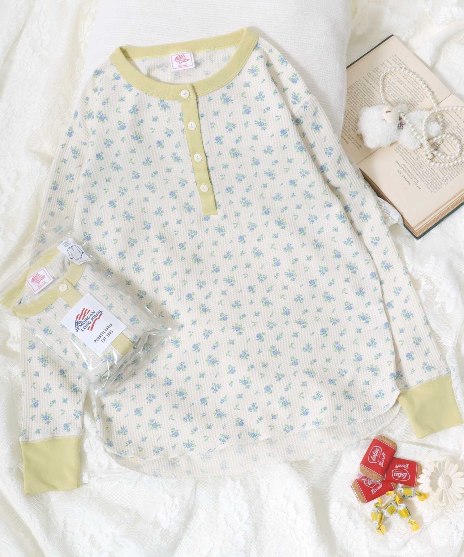 【サロン ハミュー/salong hameu】の花柄 ヘンリーネック ロンT リンガー 長袖 ルームウェア レディース インテリア・キッズ・メンズ・レディースファッション・服の通販 founy(ファニー) 　ファッション　Fashion　レディースファッション　Fashion for Women　トップス・カットソー　Cut & Sew Tops　ロングTシャツ・Tシャツ　Longline T-Shirts & Tees　花柄・フラワープリント・モチーフ　Floral Prints & Motifs / Flower Pattern Tops　アウトドア　Outdoor Clothing　インナー　Innerwear　カーゴパンツ　Cargo Pants, Utility Pants　キャミワンピース　Cami Dress, Slip Dress　シンプル　Simple, Minimal　ジャケット　Jacket, Outerwear　スニーカー　Sneakers, Trainers　スパンコール　Sequins, Sequin Embellishment　スポーツ　Sports, Activewear　スリーブ　Sleeve, Long Sleeve / Short Sleeve　ダウン　Down, Puffer　デニム　Denim, Jeans Material　人気　Popular, Best Seller　長袖　Long Sleeve, Full Sleeve　ビスチェ　Bustier, Corset Top　フィット　Fit, Slim Fit　フリル　Frill, Ruffle　プリント　Print, Printed Pattern　ベスト　Vest, Waistcoat　レース　Lace, Lace Fabric　ロング　Long, Long-Length　ワッフル　Waffle, Waffle Knit　再入荷　Restock / Back in Stock　プチプライス・低価格　Affordable / Budget Price　お家時間・ステイホーム　Stay Home / At Home　イエロー系その他|ID: prp329100004697570 ipo3291000000033921811