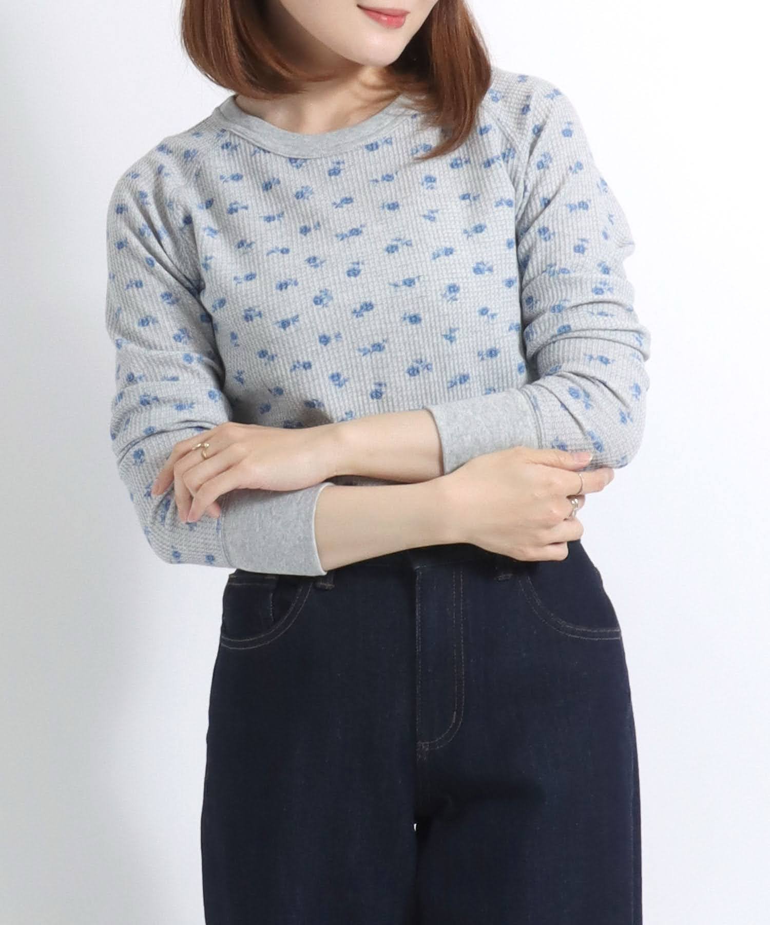 【サロン ハミュー/salong hameu】の花柄 総柄 ワッフル 長袖 Tシャツ レディース サーマル ロンT インテリア・キッズ・メンズ・レディースファッション・服の通販 founy(ファニー) 　ファッション　Fashion　レディースファッション　Fashion for Women　トップス・カットソー　Cut & Sew Tops　シャツ・ブラウス・オフィスカジュアル　Elegant Blouses & Button-Ups　ロングTシャツ・Tシャツ　Longline T-Shirts & Tees　花柄・フラワープリント・モチーフ　Floral Prints & Motifs / Flower Pattern Tops　アウトドア　Outdoor Clothing　インナー　Innerwear　春　Spring　カーゴパンツ　Cargo Pants, Utility Pants　キャミワンピース　Cami Dress, Slip Dress　サーマル　Thermal, Waffle Knit　シンプル　Simple, Minimal　ジャケット　Jacket, Outerwear　スニーカー　Sneakers, Trainers　スパンコール　Sequins, Sequin Embellishment　スポーツ　Sports, Activewear　スリーブ　Sleeve, Long Sleeve / Short Sleeve　ダウン　Down, Puffer　デニム　Denim, Jeans Material　人気　Popular, Best Seller　長袖　Long Sleeve, Full Sleeve　バレエ　Ballet, Ballet Style　ビスチェ　Bustier, Corset Top　フィット　Fit, Slim Fit　フリル　Frill, Ruffle　プリント　Print, Printed Pattern　ベスト　Vest, Waistcoat　レース　Lace, Lace Fabric　ロング　Long, Long-Length　グレー系その他2|ID: prp329100004697572 ipo3291000000033921839