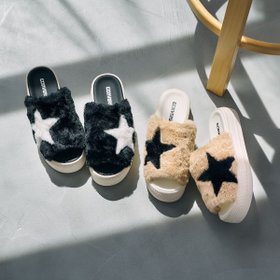【コンバース/CONVERSE】の【CONVERSE 公式】ALL STAR LIGHT PLTS BOA SANDAL/【コンバース 公式】オールスター ライト PLTS ボア サンダル 厚底 人気、トレンドファッション・服の通販 founy(ファニー) ファッション Fashion レディースファッション Fashion for Women クッション Cushion, Throw Pillow サンダル Sandals, Summer Shoes 厚底 Platform Shoes 軽量 Lightweight, Ultra Light |ID:prp329100004697653