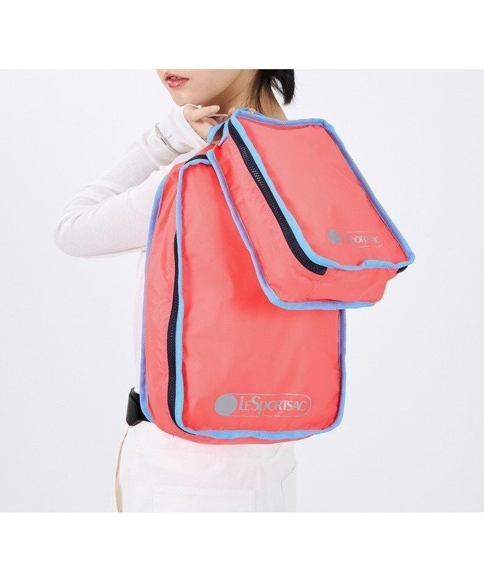 【レスポートサック/LeSportsac】の【公式】レスポートサック コラボ(ポーチ) 2127FA10 LeSportsac インテリア・キッズ・メンズ・レディースファッション・服の通販 founy(ファニー) 　ファッション　Fashion　レディースファッション　Fashion for Women　ポーチ&ミニバッグ　Pouches & Mini Bags　スポーツウェア　Functional & Stylish Sportswear　スポーツバッグ・ジム用ポーチ・バックパック　Gym Bag / Sports Backpack / Pouch for Training　コラボ　Collaboration, Collab　軽量　Lightweight, Ultra Light　シルバー　Silver, Metallic Silver　トラベル　Travel, Travel Gear　ヒョウ　Leopard, Animal Print　ポーチ　Pouch, Small Case　旅行　Travel　ブルー_FA10|ID: prp329100004697834 ipo3291000000033923668