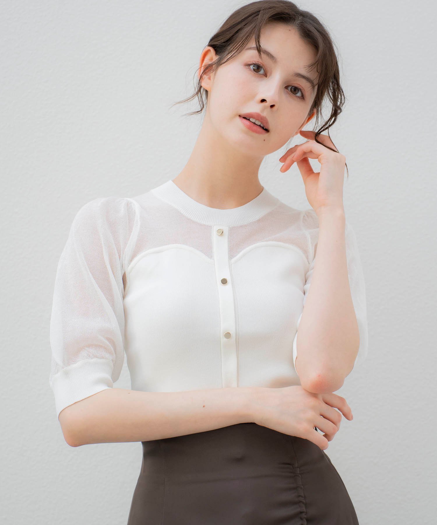 【ノエラ/Noela】のビスチェライクシアーニット インテリア・キッズ・メンズ・レディースファッション・服の通販 founy(ファニー) 　ファッション　Fashion　レディースファッション　Fashion for Women　トップス・カットソー　Cut & Sew Tops　ニット　Knit Tops & Sweaters　ビスチェ　Bustiers & Corset Tops / Layered Bustier Style　トレンド　Trend, Trending Now　フロント　Front, Front Design　ポケット　Pocket, Pocket Detail　ヨーク　Yoke, Yoke Design　夏　Summer　オフホワイト|ID: prp329100004697835 ipo3291000000033923671