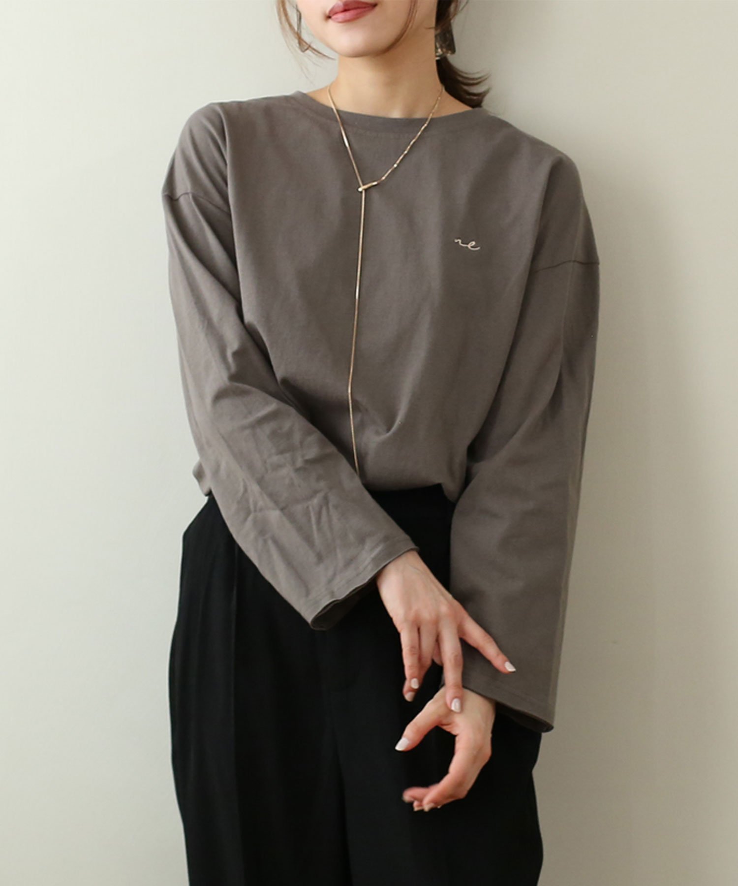 【その他のブランド/Other】のヴィンテージライク刺繍ロンT インテリア・キッズ・メンズ・レディースファッション・服の通販 founy(ファニー) 　ファッション　Fashion　レディースファッション　Fashion for Women　トップス・カットソー　Cut & Sew Tops　ロングTシャツ・Tシャツ　Longline T-Shirts & Tees　インナー　Innerwear　ベーシック　Basic, Essential　ワンポイント　One Point, Statement Accent　チャコール|ID: prp329100004697971 ipo3291000000033924417