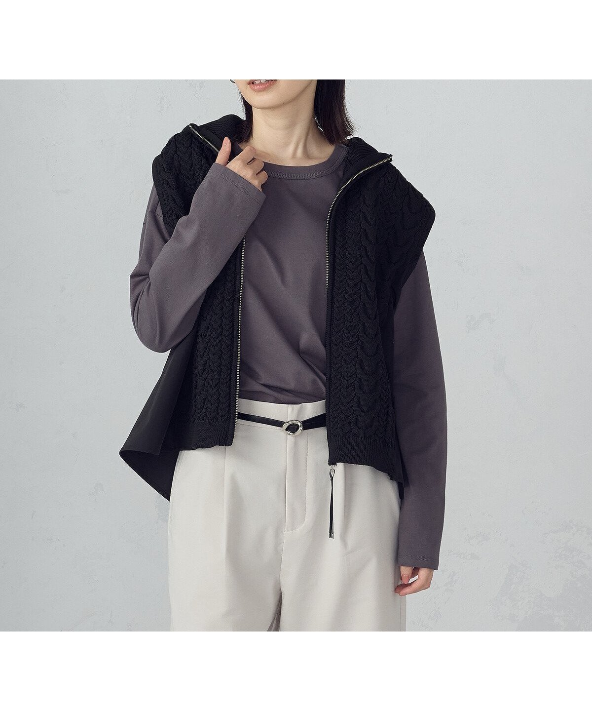 【コムサイズム/COMME CA ISM】のケーブルニットジレ インテリア・キッズ・メンズ・レディースファッション・服の通販 founy(ファニー) 　ファッション　Fashion　レディースファッション　Fashion for Women　アウター　Coat / Outerwear Collection　トップス・カットソー　Cut & Sew Tops　ニット　Knit Tops & Sweaters　ベスト&ジレ / 重ね着スタイル　Vests & Gilets　おすすめ　Recommended / Our Picks　インナー　Innerwear　タフタ　Taffeta, Structured Fabric　バランス　Balance, Style Balance　ポケット　Pocket, Pocket Detail　ミックス　Mix, Mixed Style　ロング　Long, Long-Length　人気　Popular, Best Seller　ブラック|ID: prp329100004698172 ipo3291000000033925703