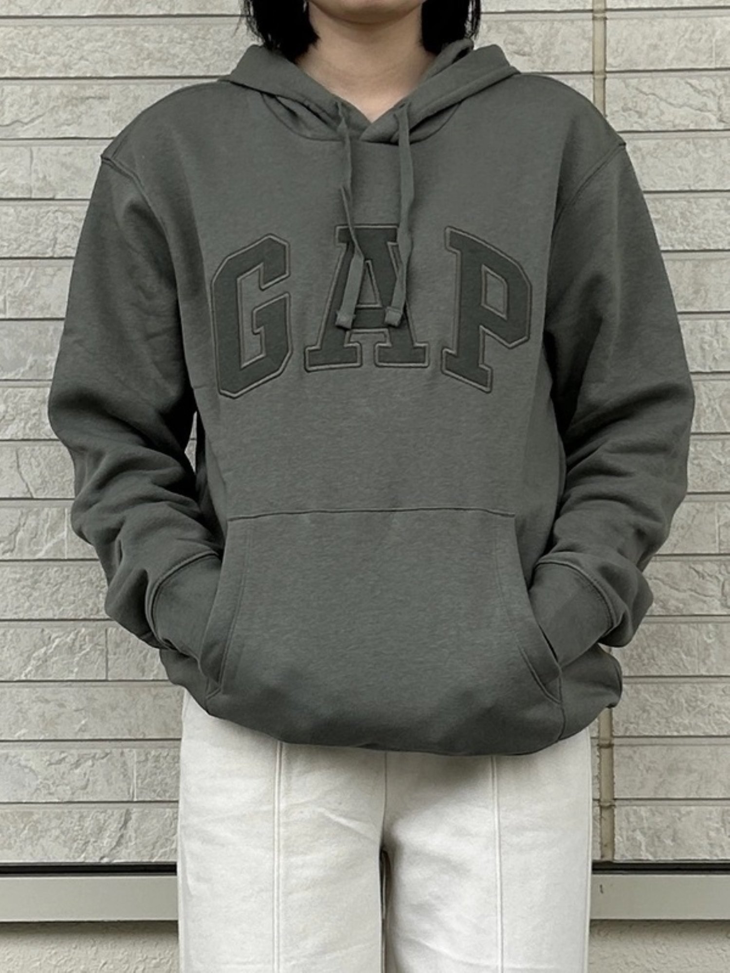 【ギャップ/GAP】のリラックス GAPロゴパーカー インテリア・キッズ・メンズ・レディースファッション・服の通販 founy(ファニー)  ファッション Fashion レディースファッション Fashion for Women トップス・カットソー Cut & Sew Tops レディースパーカー・カジュアルフーディー Casual Hoodies & Sweatshirts お家時間・ステイホーム Stay Home / At Home ショルダー Shoulder, Shoulder Strap ドロップ Drop Shoulder, Dropped Style パーカー Hoodie, Parka フロント Front, Front Design ポケット Pocket, Pocket Detail リラックス Relax, Relaxed Fit MESCULEN_GREEN|ID: prp329100004698765 ipo3291000000034357158