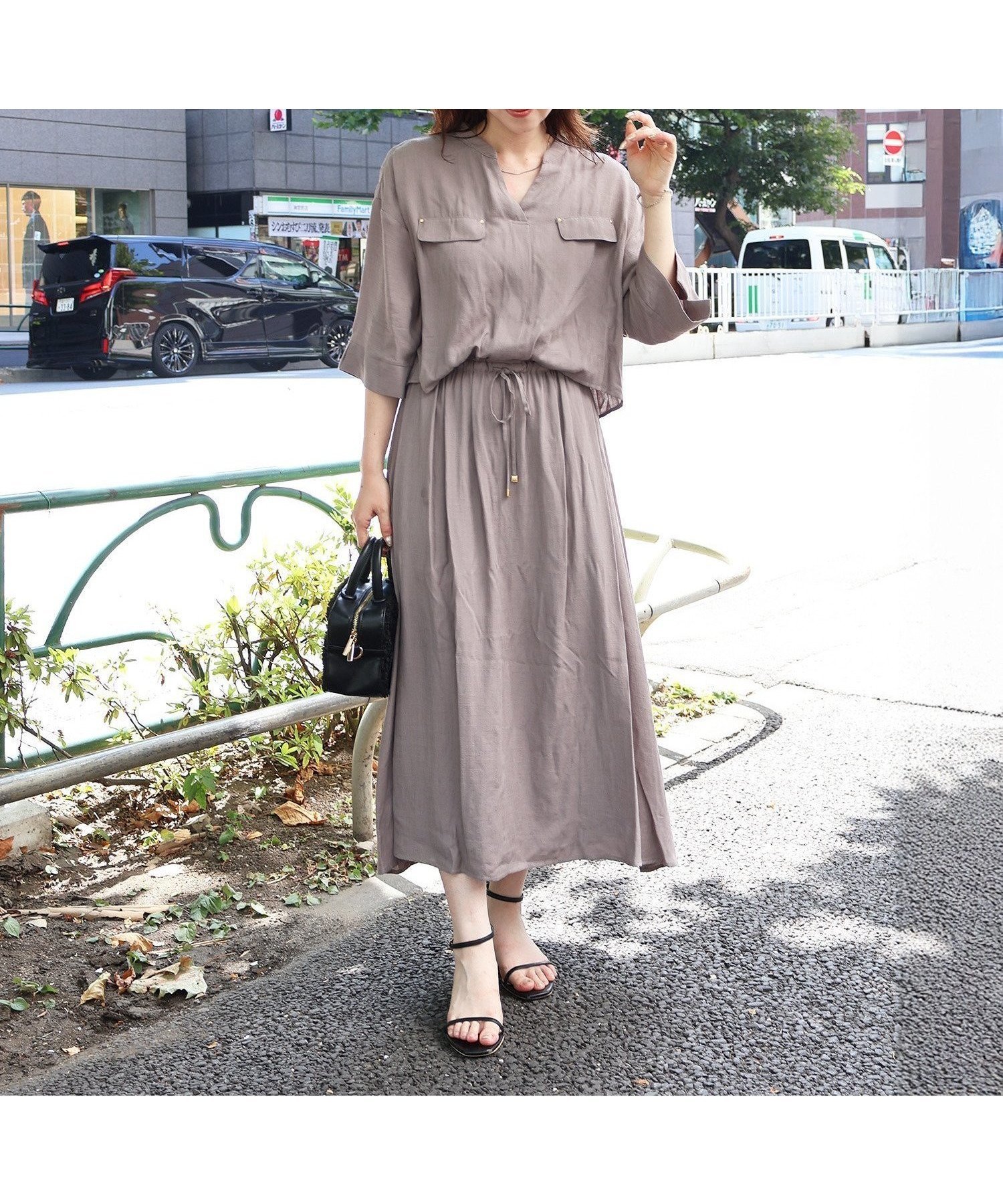 【ルクールブラン/le.coeur blanc】のリネンライクハーフスリーブワンピース インテリア・キッズ・メンズ・レディースファッション・服の通販 founy(ファニー) 　ファッション　Fashion　レディースファッション　Fashion for Women　ワンピース　Dresses　ミックス　Mix, Mixed Style　モカ|ID: prp329100004699027 ipo3291000000033930967