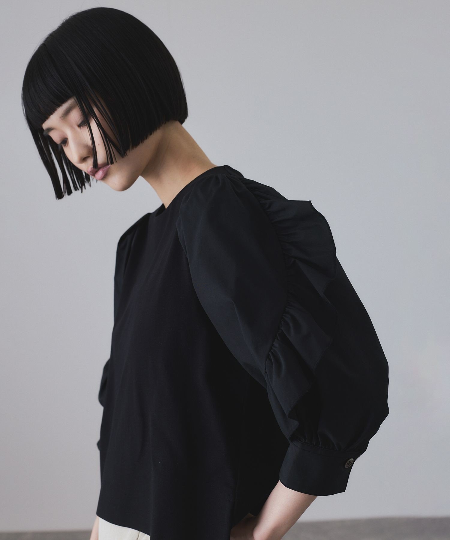 【アダム エ ロペ/ADAM ET ROPE'】の【サステナブル】バルーンスリーブTシャツ インテリア・キッズ・メンズ・レディースファッション・服の通販 founy(ファニー) 　ファッション　Fashion　レディースファッション　Fashion for Women　トップス・カットソー　Cut & Sew Tops　シャツ・ブラウス・オフィスカジュアル　Elegant Blouses & Button-Ups　ロングTシャツ・Tシャツ　Longline T-Shirts & Tees　オーガニック　Organic Cotton　春　Spring　カットソー　Cut and Sewn Top　シンプル　Simple, Minimal　ストレッチ　Stretch, Stretchy Fabric　スリーブ　Sleeve, Long Sleeve / Short Sleeve　タイプライター　Typewriter Fabric, Crisp Cotton　ダブル　Double, Double-Breasted　デニム　Denim, Jeans Material　ハーフ　Half, Half-Length　バランス　Balance, Style Balance　バルーン　Balloon, Balloon Silhouette　ボトム　Bottoms, Lower Wear　ワイド　Wide, Wide Fit　S/S・春夏　SS, Spring/Summer, Warm Season　夏　Summer　エレガント 上品　Elegant　2025年　2025　2025春夏・S/S　Spring/Summer 2025 SS25　ブラック(01)|ID: prp329100004699358 ipo3291000000033932773