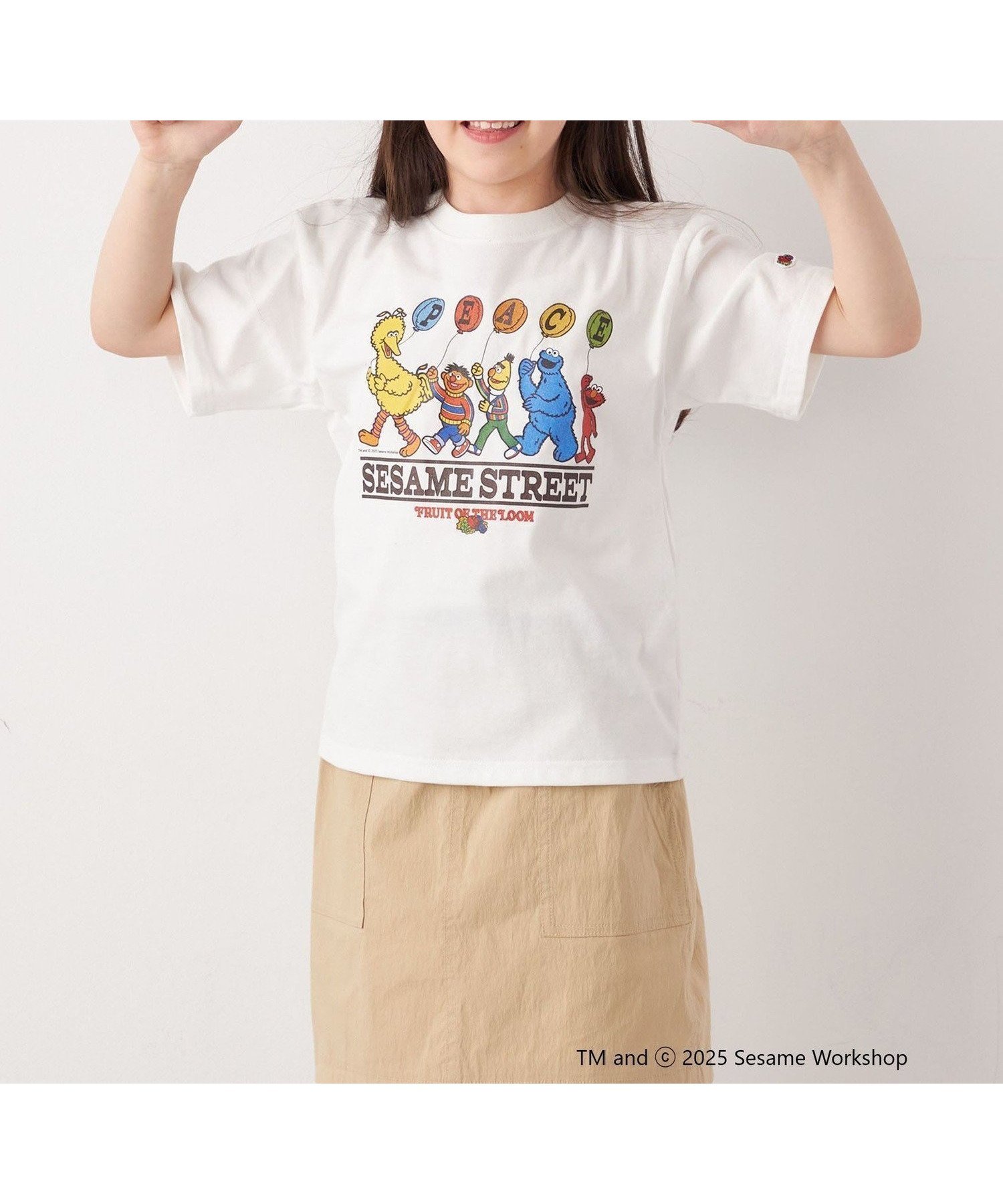 【シップス/SHIPS / KIDS】のFRUIT OF THE LOOM SESAME STREET プリント Tシャツ インテリア・キッズ・メンズ・レディースファッション・服の通販 founy(ファニー) 　ファッション　Fashion　キッズファッション　Fashion for Kids　アウトドア　Outdoor Clothing　アンダー　Underwear Essentials　キャラクター　Character, Licensed Characters　グラフィック　Graphic, Graphic Design　トレンド　Trend, Trending Now　フロント　Front, Front Design　プリント　Print, Printed Pattern　ロング　Long, Long-Length　夏　Summer　春　Spring　S/S・春夏　SS, Spring/Summer, Warm Season　ホワイト|ID: prp329100004699429 ipo3291000000033933212