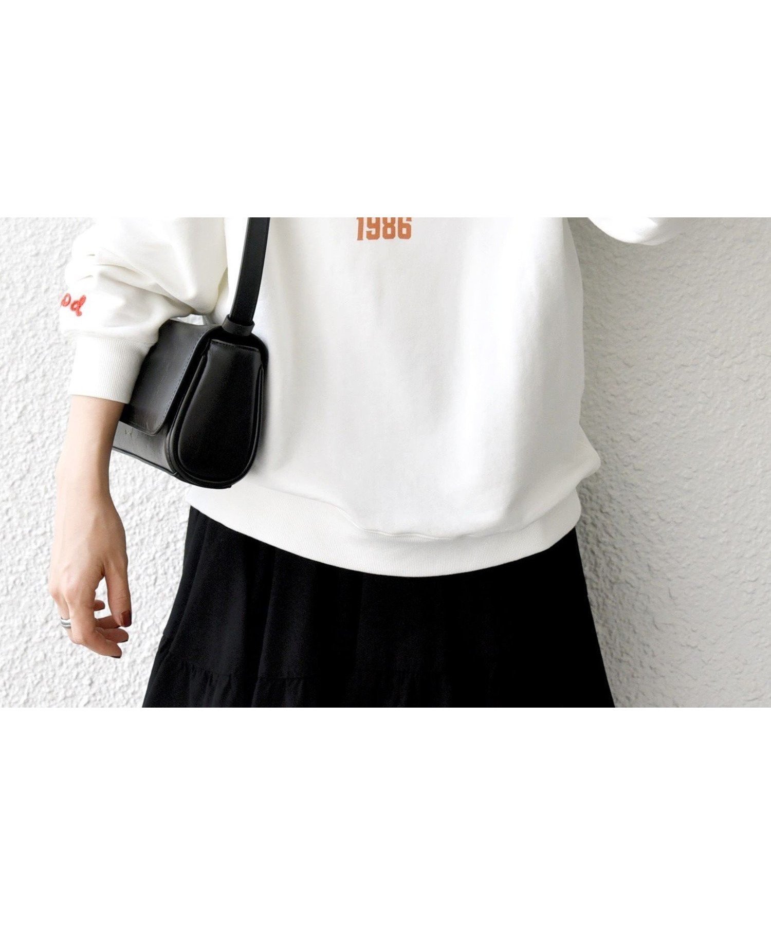 【シップス フォー ウィメン/SHIPS】の【SHIPS any別注】Collegiate Pacific ロゴ プリント 刺繍 スウェット 25AW インテリア・キッズ・メンズ・レディースファッション・服の通販 founy(ファニー)  ファッション Fashion レディースファッション Fashion for Women トップス・カットソー Cut & Sew Tops レディースパーカー・カジュアルフーディー Casual Hoodies & Sweatshirts スウェット・クルーネックトップス Sweatshirts & Crewnecks / Relaxed Fit Sweat Tops アクセサリー Fashion Accessories グラフィック Graphic, Graphic Design スウェット / スエット Sweatshirt, Sweatwear 時計 Watch, Wristwatch フェルト Felt, Felt Fabric プリント Print, Printed Pattern 別注 Limited Edition, Custom Order モチーフ Motif, Design Theme 2025年 2025 2025-2026秋冬・A/W Autumn/Winter 2025–26 AW25–26 ホワイト|ID: prp329100004699452 ipo3291000000034259551