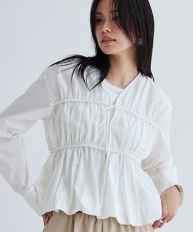 【インディヴィ/INDIVI】のシャーリングギャザーブラウス【フロントボタン/前開き】 人気、トレンドファッション・服の通販 founy(ファニー) ファッション Fashion レディースファッション Fashion for Women トップス・カットソー Cut & Sew Tops シャツ・ブラウス・オフィスカジュアル Elegant Blouses & Button-Ups おすすめ Recommended / Our Picks ギャザー Gathered, Ruffled シャーリング Shirring, Ruched タイトスカート Pencil Skirt, Tight Skirt デニム Denim, Jeans Material フロント Front, Front Design ワイド Wide, Wide Fit 夏 Summer |ID:prp329100004699715