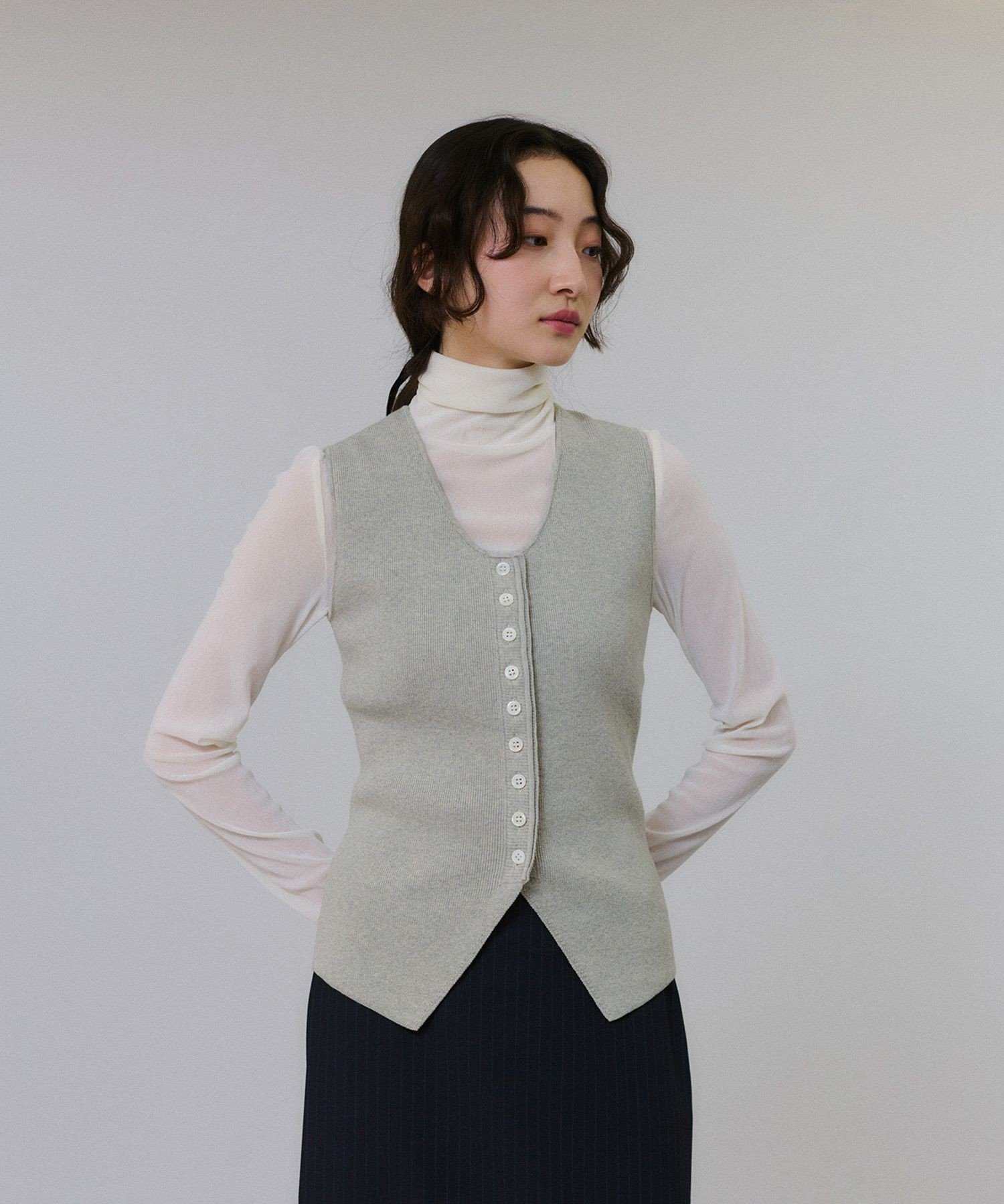 【アダム エ ロペ/ADAM ET ROPE'】のフルニードルニットジレ インテリア・キッズ・メンズ・レディースファッション・服の通販 founy(ファニー) 　ファッション　Fashion　レディースファッション　Fashion for Women　アウター　Coat / Outerwear Collection　トップス・カットソー　Cut & Sew Tops　ニット　Knit Tops & Sweaters　ベスト&ジレ / 重ね着スタイル　Vests & Gilets　ウォッシャブル　Machine Washable　カットソー　Cut and Sewn Top　コンパクト　Compact, Small Size　シアー　Sheer, See-Through　ベスト　Vest, Waistcoat　ポケット　Pocket, Pocket Detail　ワイド　Wide, Wide Fit　A/W・秋冬　Autumn/Winter　おすすめ　Recommended / Our Picks　夏　Summer　2026年　2026　ライトグレー(08)|ID: prp329100004699769 ipo3291000000033935175