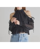 【ナイスクラップ/NICE CLAUP】のバックリボンアメスリブラウス 人気、トレンドファッション・服の通販 founy(ファニー) ファッション Fashion レディースファッション Fashion for Women トップス・カットソー Cut & Sew Tops シャツ・ブラウス・オフィスカジュアル Elegant Blouses & Button-Ups 2025年 2025 2025-2026秋冬・A/W Autumn/Winter 2025–26 AW25–26 おすすめ Recommended / Our Picks ガーリー Girly, Feminine Style デニム Denim, Jeans Material トレンド Trend, Trending Now フェミニン Feminine, Girly フリル Frill, Ruffle ペプラム Peplum, Flared Hem ミュール Mule, Backless Shoes リボン Ribbon, Bow 夏 Summer 長袖 Long Sleeve, Full Sleeve thumbnail ドット|ID: prp329100004699801 ipo3291000000034001654