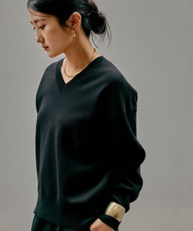 【グローバルワーク/GLOBAL WORK】のスウェットライクVネックプルオーバー/571342 人気、トレンドファッション・服の通販 founy(ファニー) ファッション Fashion レディースファッション Fashion for Women トップス・カットソー Cut & Sew Tops レディースパーカー・カジュアルフーディー Casual Hoodies & Sweatshirts カジュアルプルオーバー・ニットトップス Pullovers & Knit Tops / Casual Pullovers スウェット・クルーネックトップス Sweatshirts & Crewnecks / Relaxed Fit Sweat Tops Vネックトップス V-Neck Tops / V-Cut Neckline Shirts おすすめ Recommended / Our Picks ジャカード／ジャガード Jacquard, Woven Pattern ダブル Double, Double-Breasted ラウンド Round, Round Neck |ID:prp329100004699890