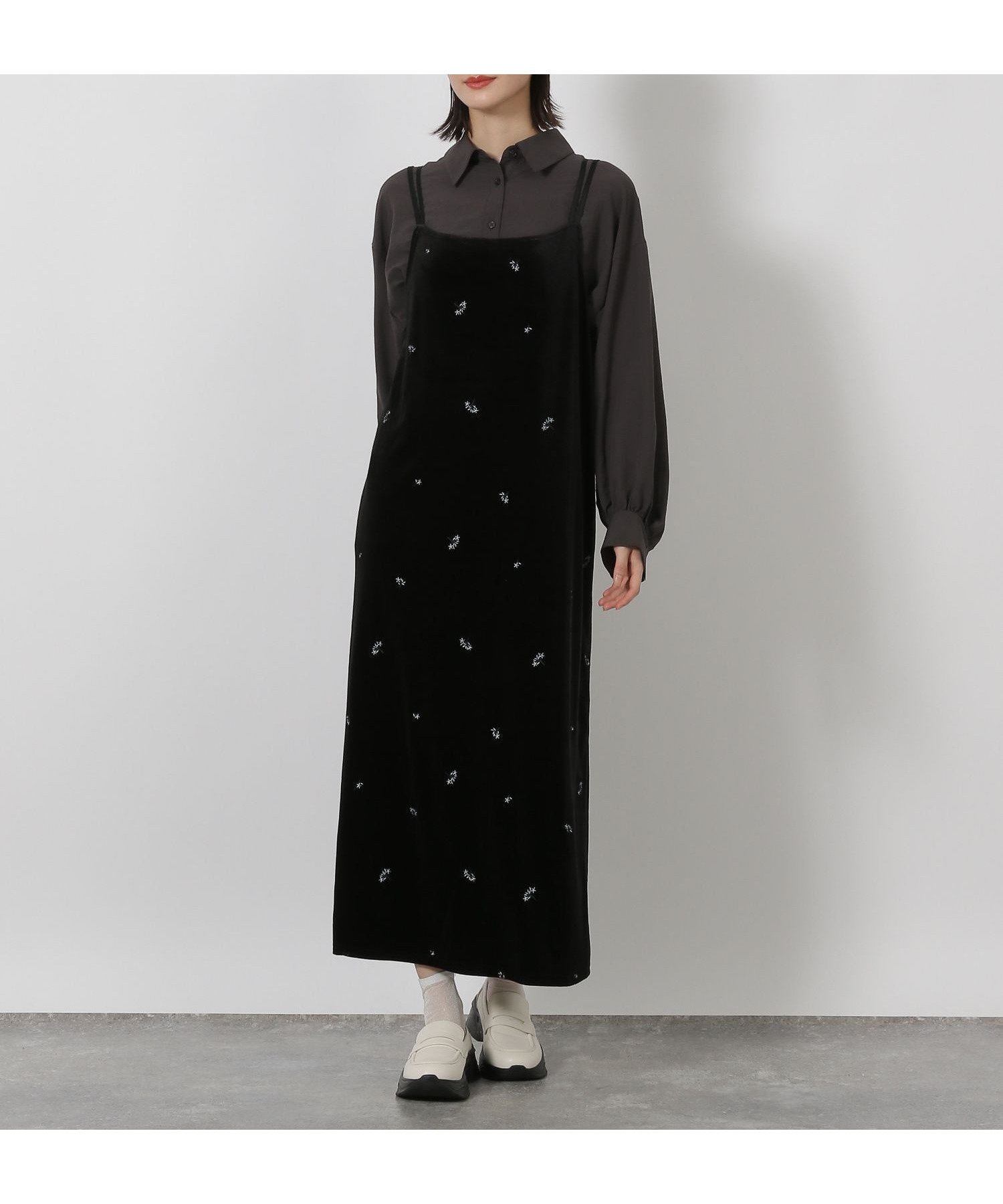 【ラコレ/LAKOLE】のベロア刺繍キャミワンピース 人気、トレンドファッション・服の通販 founy(ファニー) 　ファッション　Fashion　レディースファッション　Fashion for Women　ワンピース　Dresses　キャミソールワンピース　Camisole Dresses　おすすめ　Recommended / Our Picks　インナー　Innerwear　カットソー　Cut and Sewn Top　キャミワンピース　Cami Dress, Slip Dress　ストレッチ　Stretch, Stretchy Fabric　スリット　Slit, Slit Detail　フレア　Flare, Flared　ベロア　Velour, Soft Velvet　ボトム　Bottoms, Lower Wear　リボン　Ribbon, Bow　 other-1|ID: prp329100004700905 ipo3291000000033942297