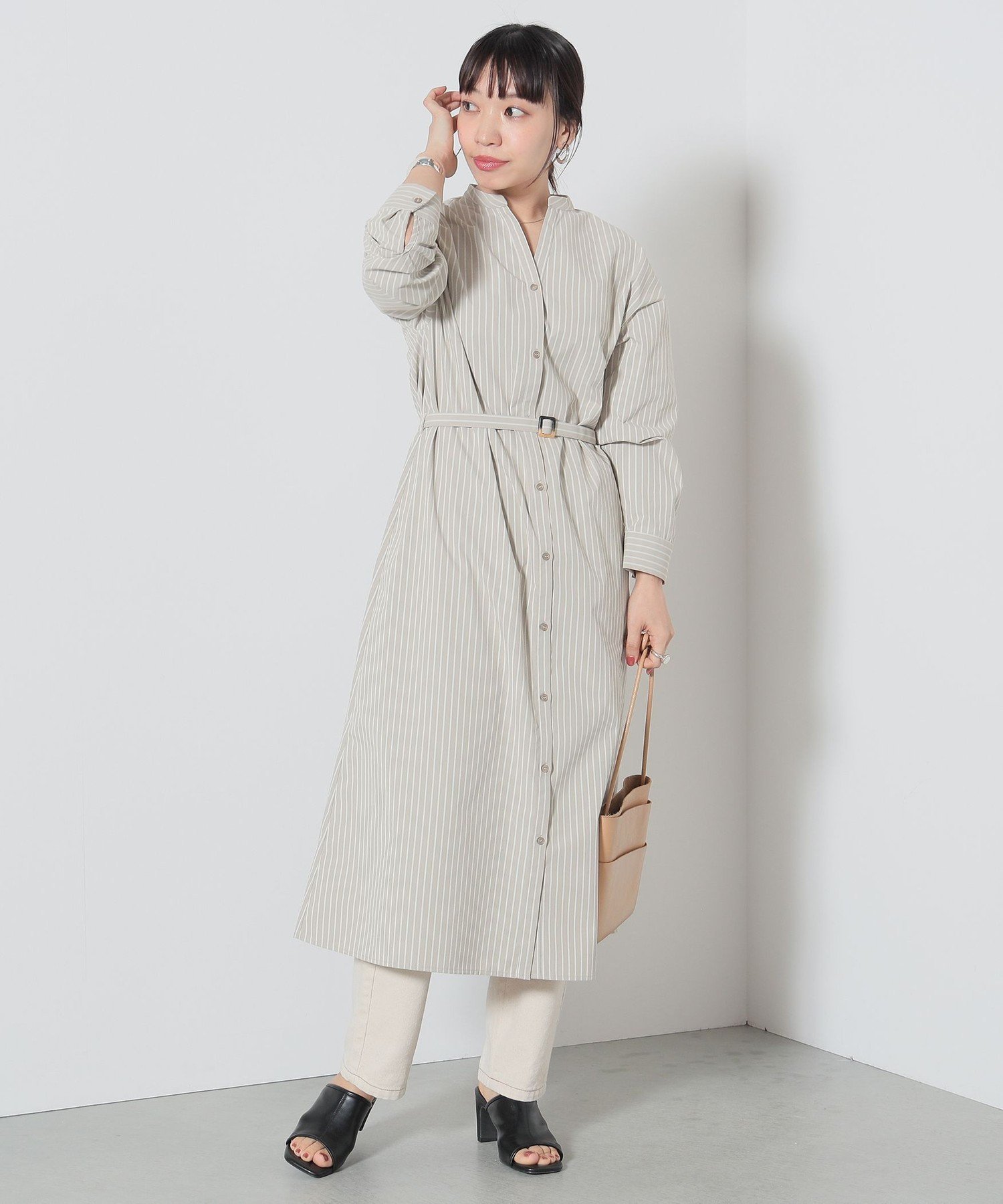 【ビームス ハート/BEAMS HEART】のBEAMS HEART / スキッパー風 シャツワンピース インテリア・キッズ・メンズ・レディースファッション・服の通販 founy(ファニー) 　ファッション　Fashion　レディースファッション　Fashion for Women　ワンピース　Dresses　シャツワンピース / 1枚で着映えコーデ　Shirt Dresses　エレガント 上品　Elegant　スキッパー　Skipper, Open Collar　ストレート　Straight, Straight Cut　バランス　Balance, Style Balance　ポケット　Pocket, Pocket Detail　おすすめ　Recommended / Our Picks　BEIGE2×IVORY|ID: prp329100004700962 ipo3291000000033942643