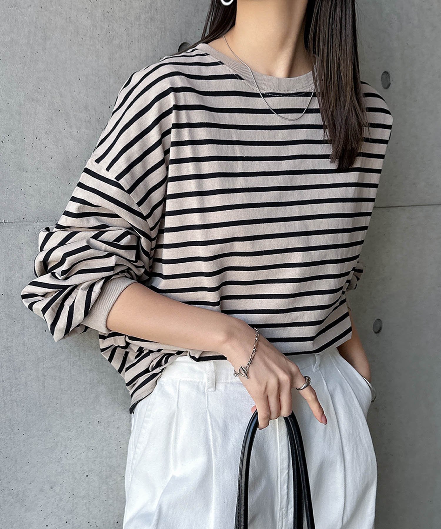 【アンドミー/andme】のコットン 天竺 ボリューム 長袖 ボーダー Tシャツ インテリア・キッズ・メンズ・レディースファッション・服の通販 founy(ファニー) 　ファッション　Fashion　レディースファッション　Fashion for Women　トップス・カットソー　Cut & Sew Tops　シャツ・ブラウス・オフィスカジュアル　Elegant Blouses & Button-Ups　ロングTシャツ・Tシャツ　Longline T-Shirts & Tees　人気　Popular, Best Seller　長袖　Long Sleeve, Full Sleeve　ベーシック　Basic, Essential　ボーダー　Border, Stripe　おすすめ　Recommended / Our Picks　ベージュ×ブラック|ID: prp329100004701000 ipo3291000000034238795
